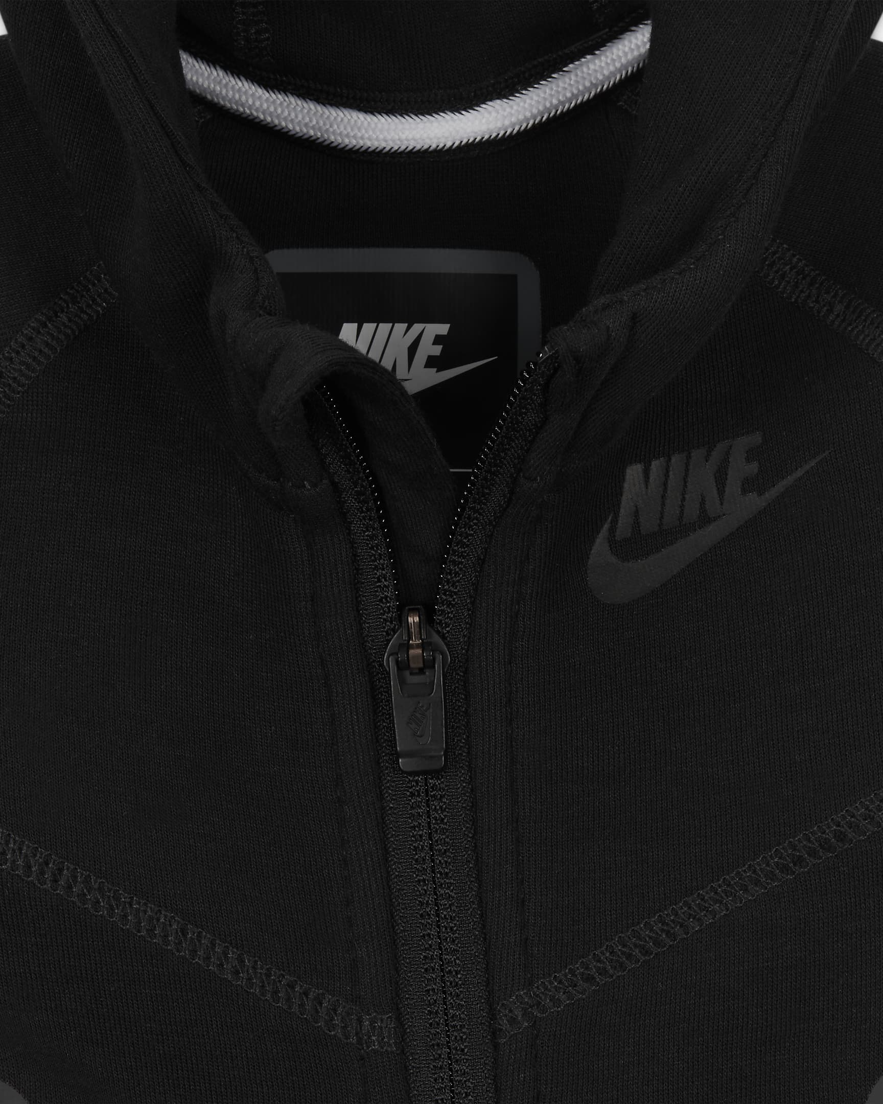 Nike Sportswear Tech Fleece Hooded Coverall Baby Coverall. Nike.com