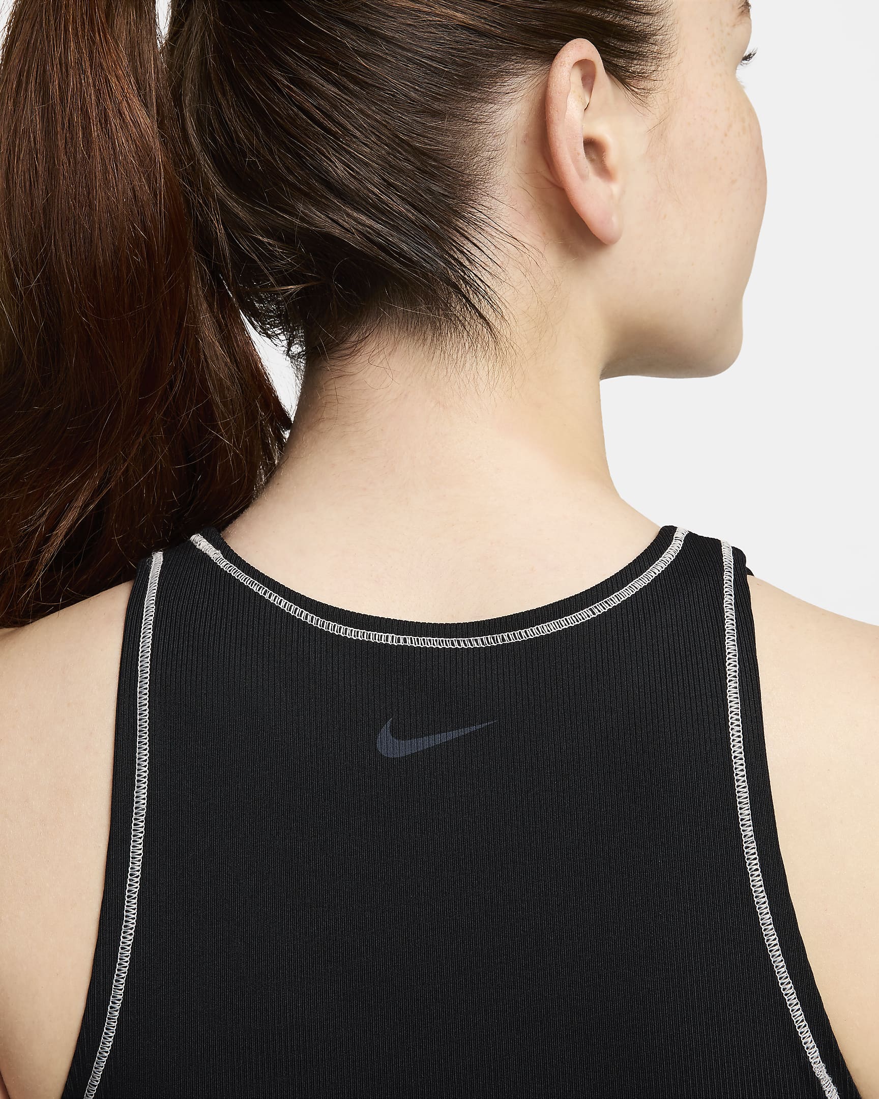 Nike One Fitted Samarreta de tirants de canalé Dri-FIT - Dona - Negre/Light Orewood Brown