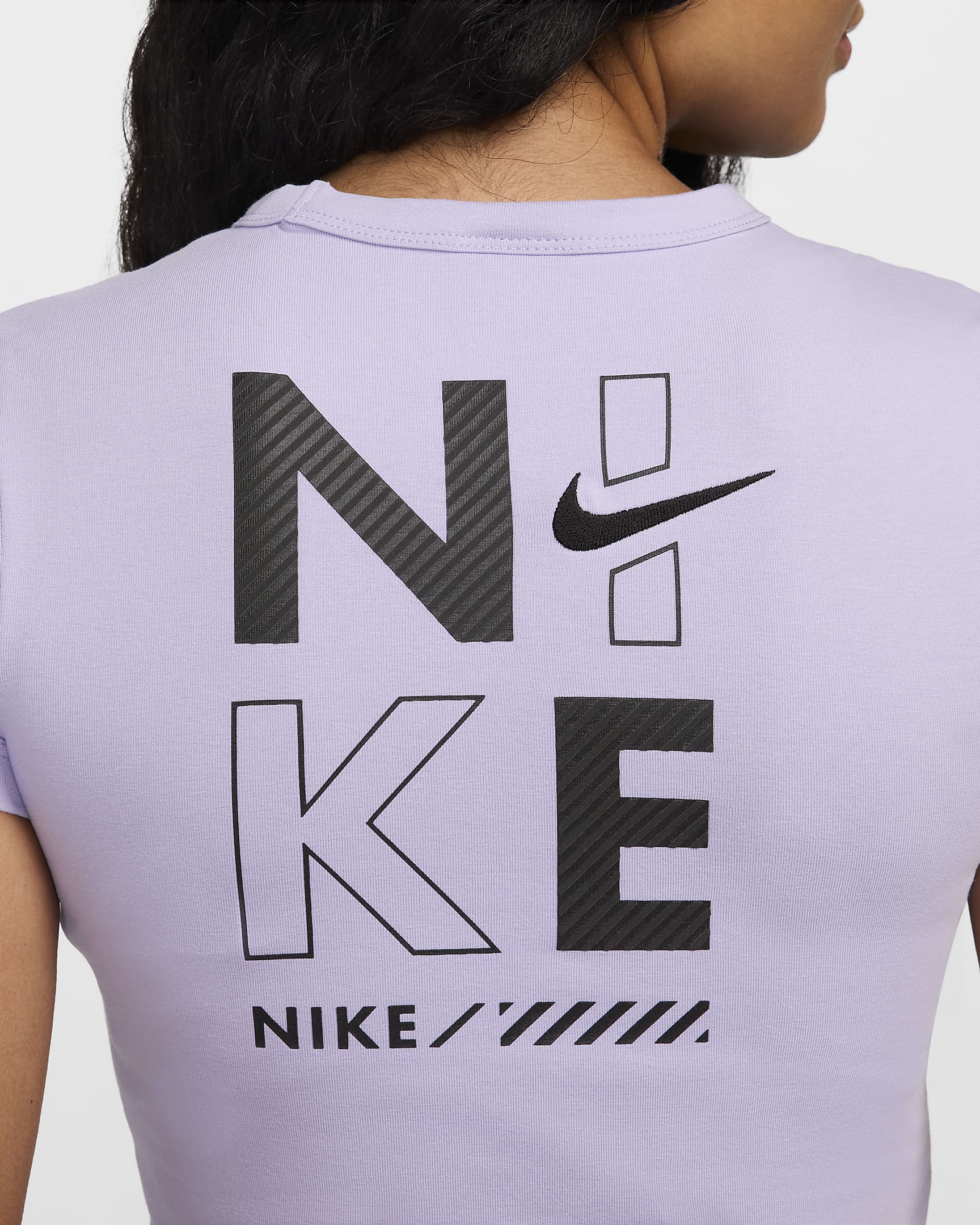 Nike Sportswear Women's Cropped T-Shirt - Hydrangeas