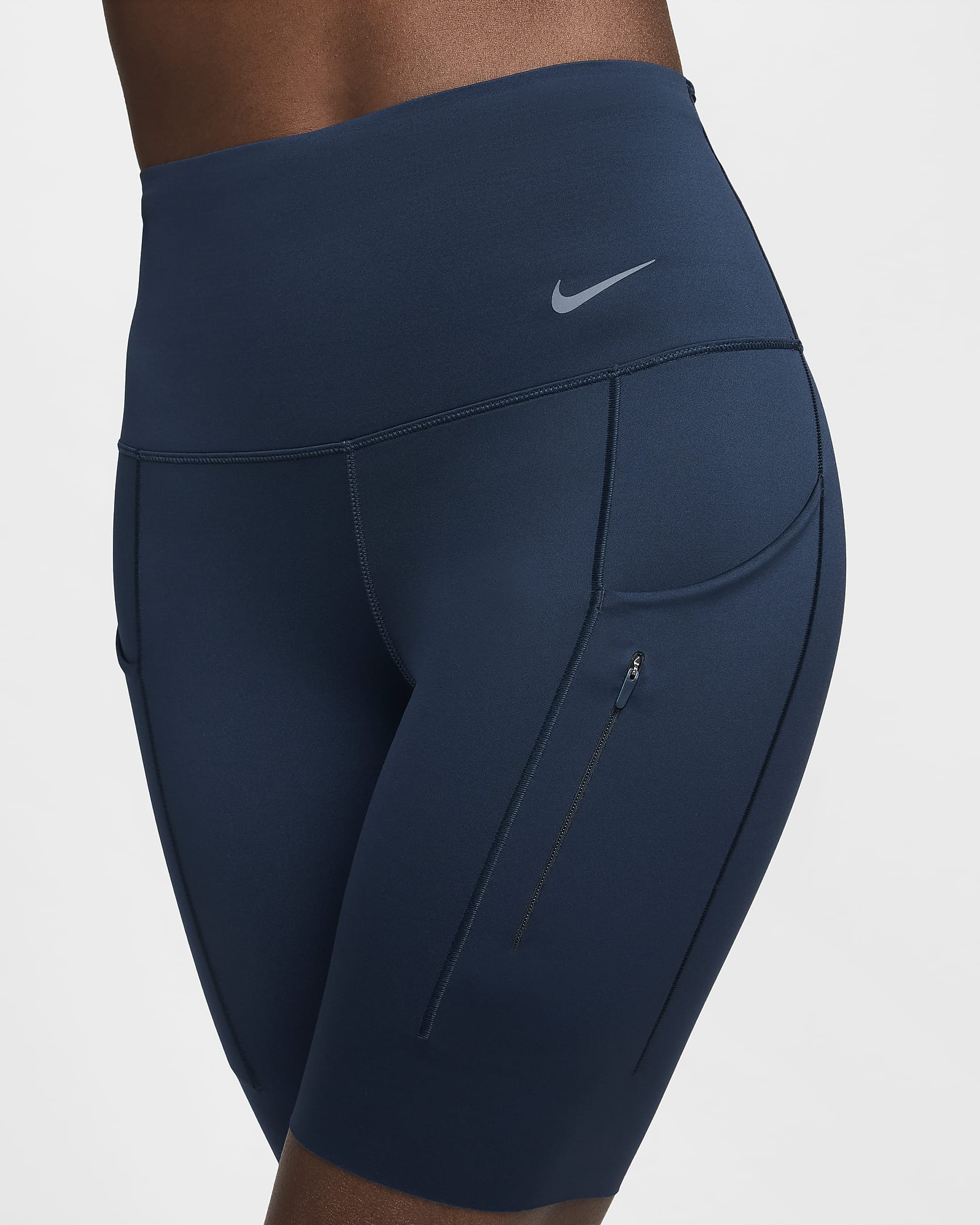 Nike Go sykkelshorts med fast støtte, høyt liv og lommer til dame (20 cm) - Armory Navy/Svart