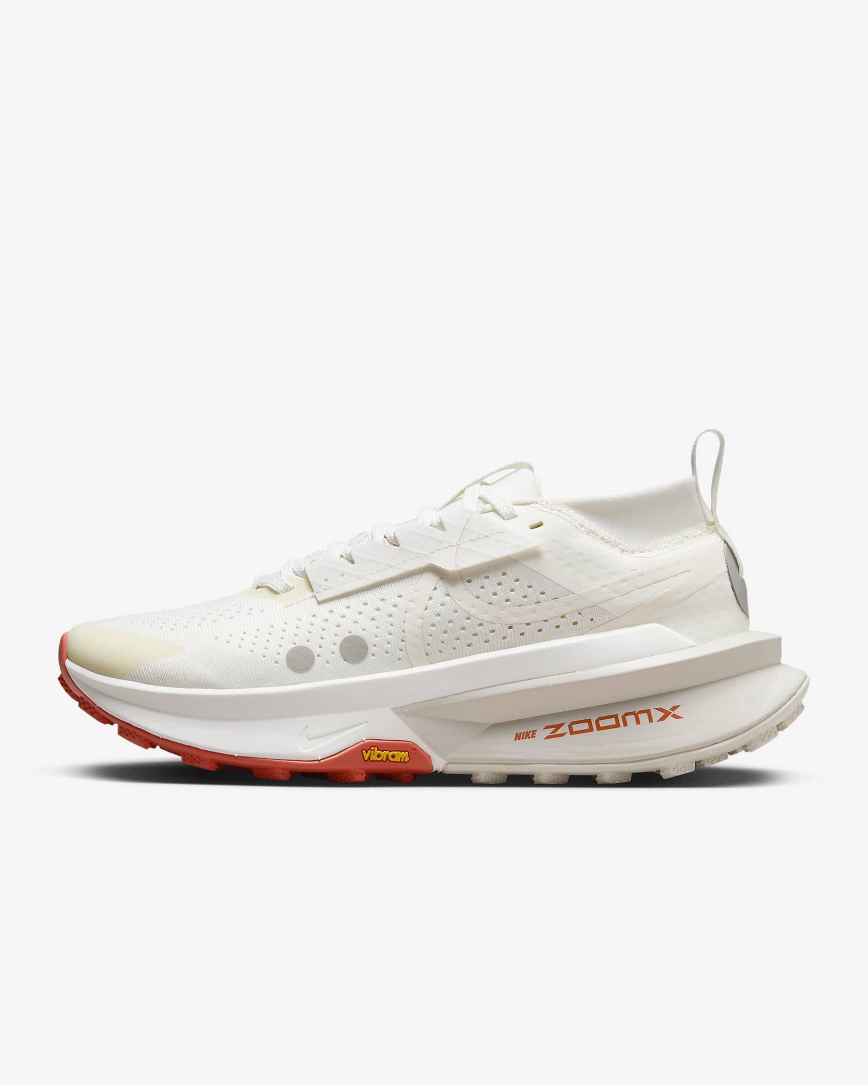 Nike Zegama 2 terrengløpesko til dame - Sail/Picante Red/Metallic Platinum/Phantom