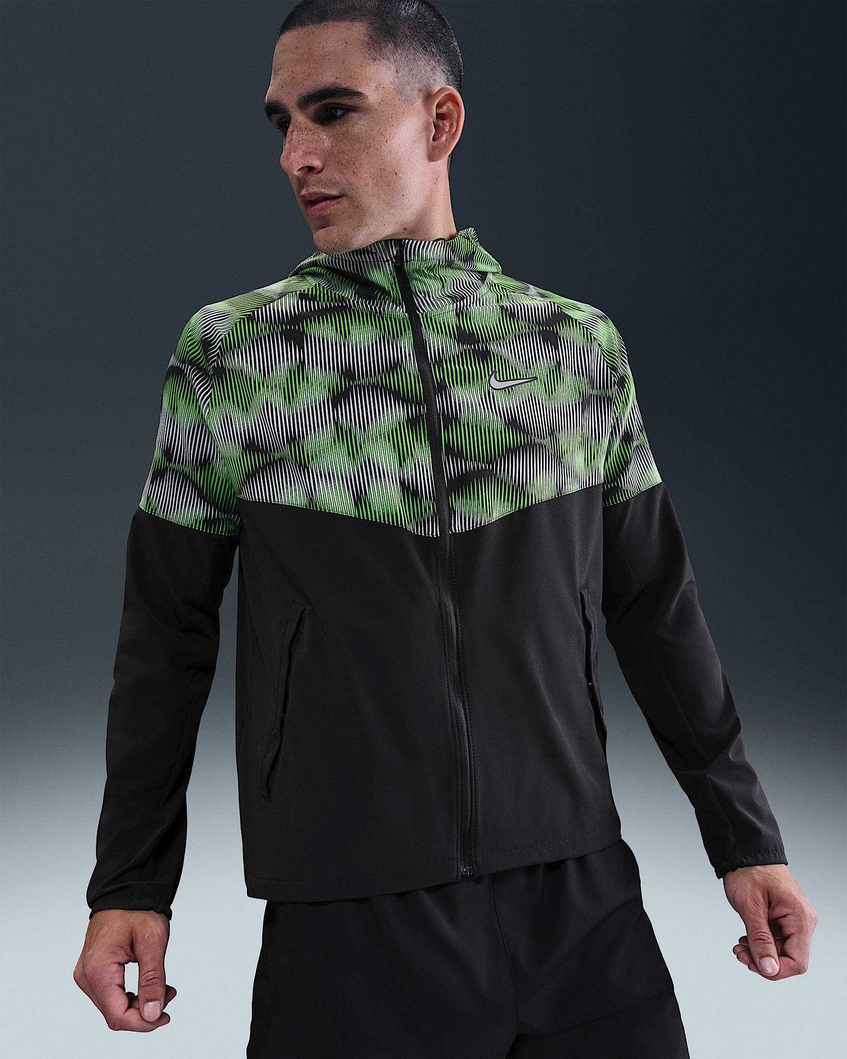 Nike Miler løpejakke til herre - Svart/Green Strike/Hvit/Metallic Silver