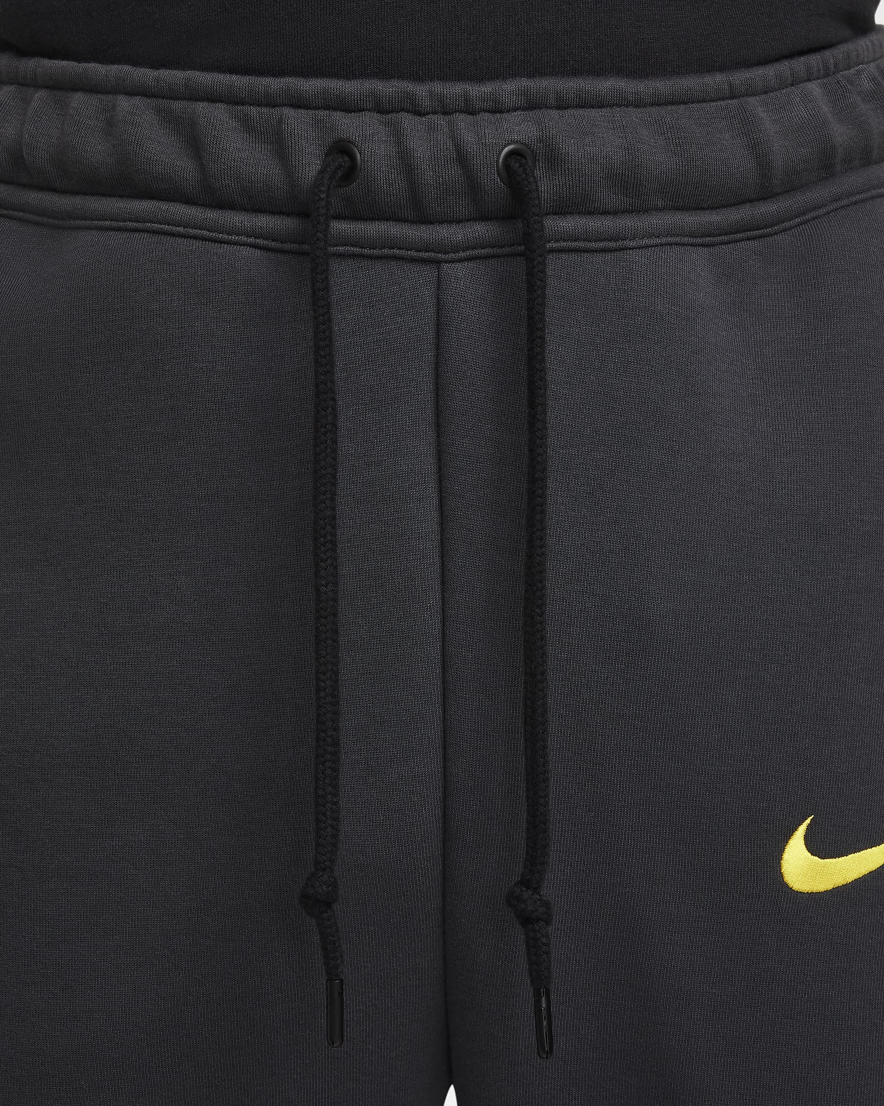 FC Liverpool Tech Third Nike Fleece-Fußballjogger (Herren) - Dark Smoke Grey/Chrome Yellow