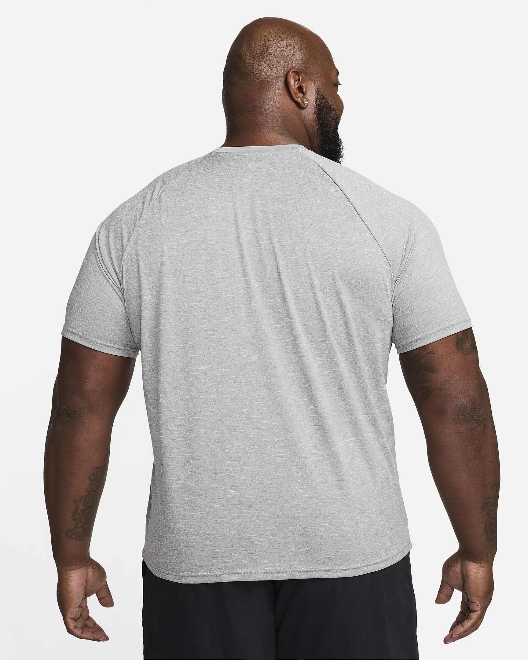 Playera Hydroguard de manga corta para hombre (talla extendida) Nike Swim - Gris partícula