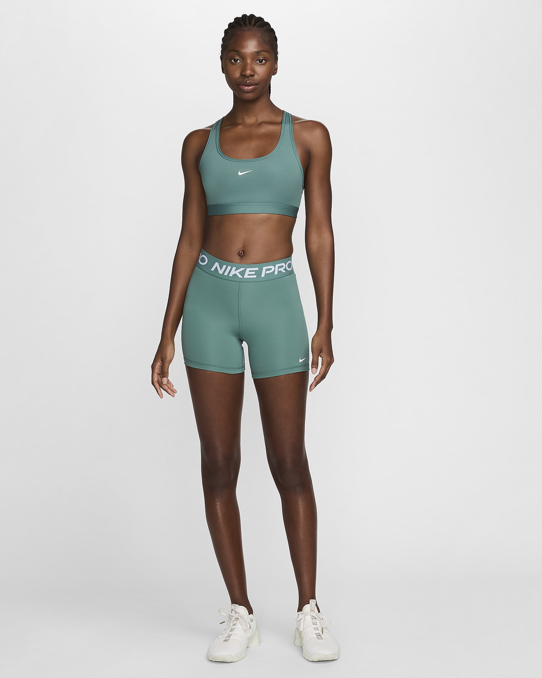 Nike Pro 365-shorts (13 cm) til kvinder - Bicoastal/hvid