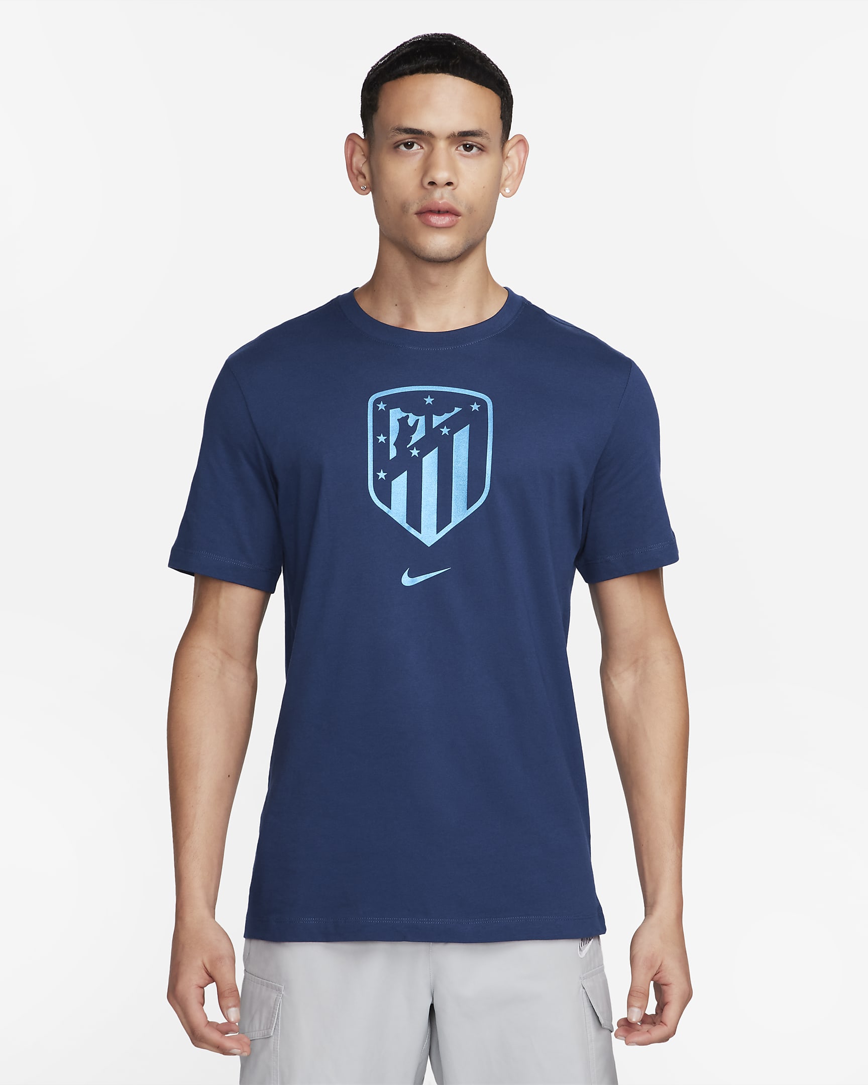 Atlético Madrid Crest Men's Soccer T-Shirt. Nike.com