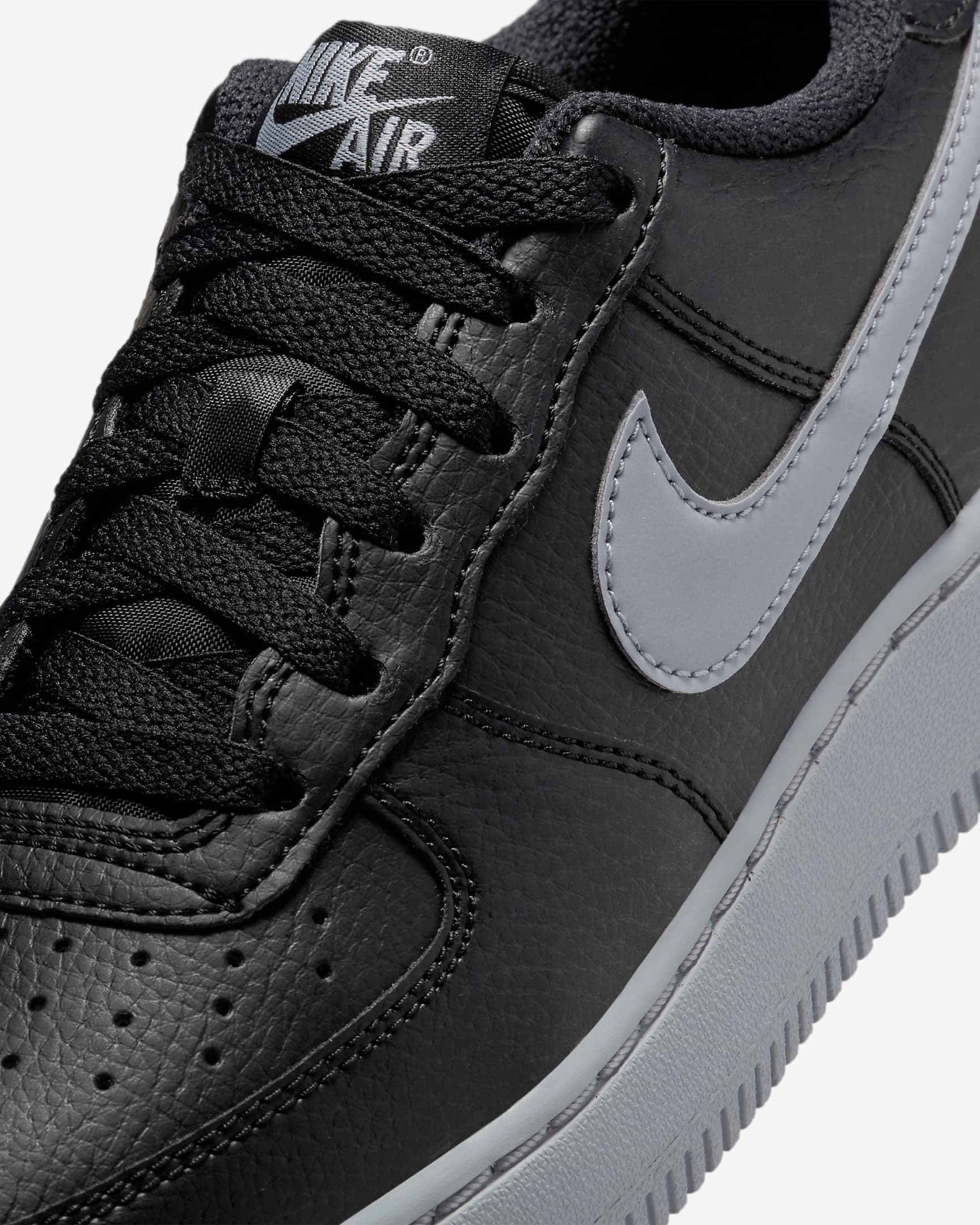 Nike Air Force 1 Older Kids' Shoes - Black/Wolf Grey