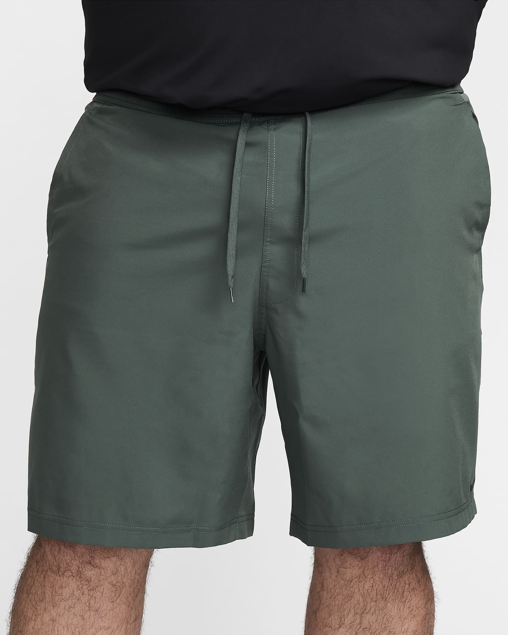 Shorts versátiles Dri-FIT de 23 cm sin forro para hombre Nike Form - Verde vintage/Negro