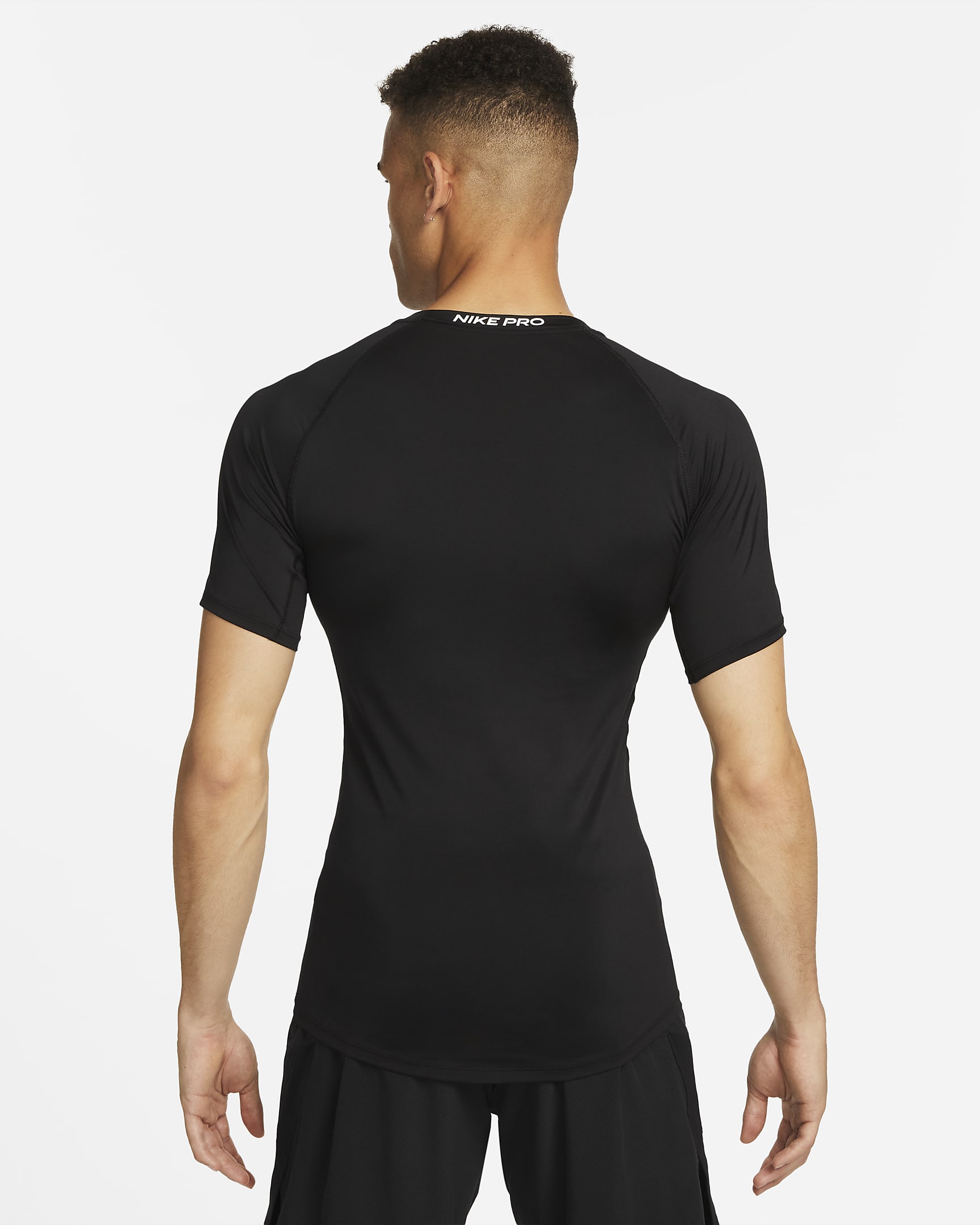 Nike Pro Men's Dri-FIT Tight Short-Sleeve Fitness Top. Nike UK