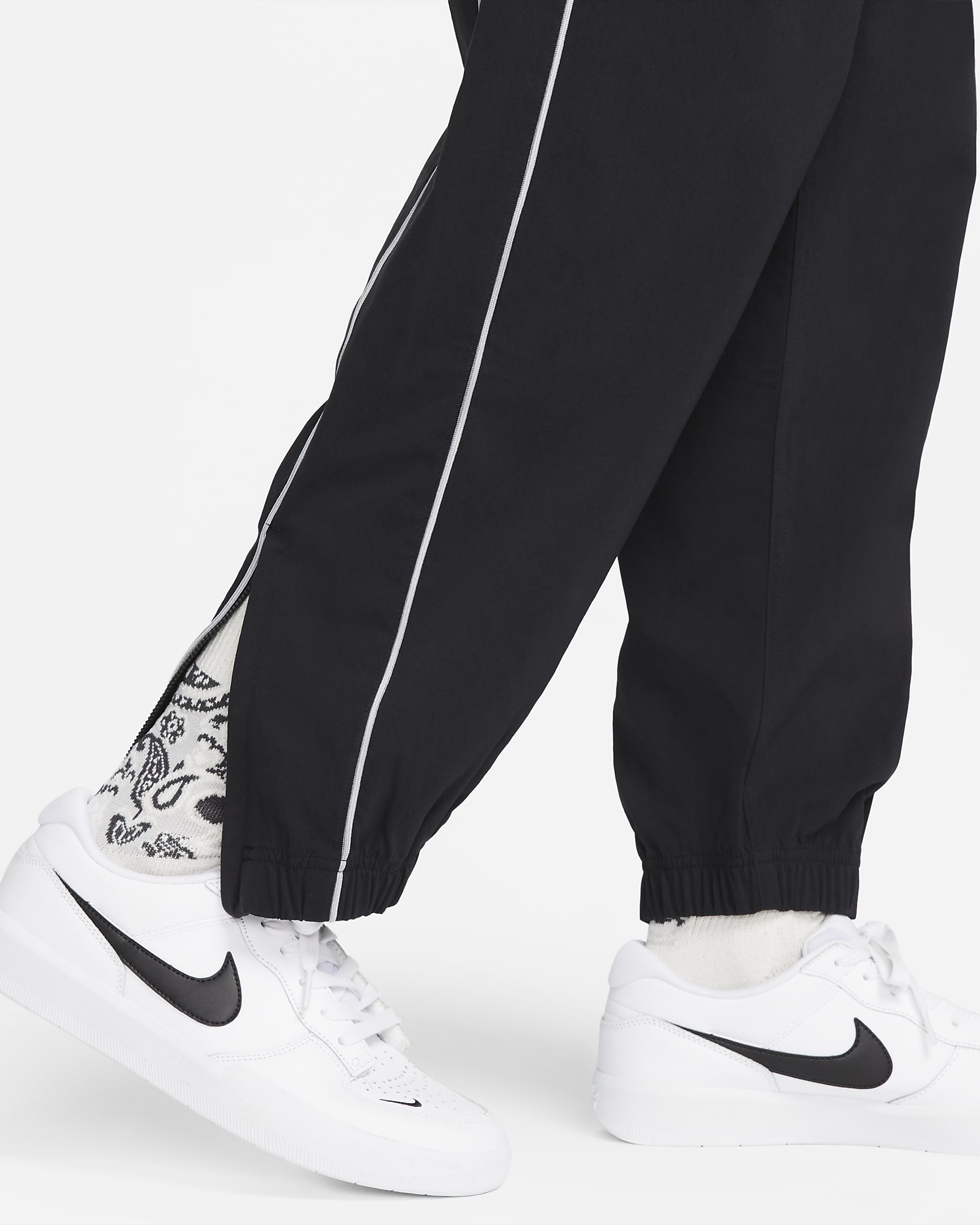 Nike SB Rugged Skate Tracksuit Bottoms. Nike AT