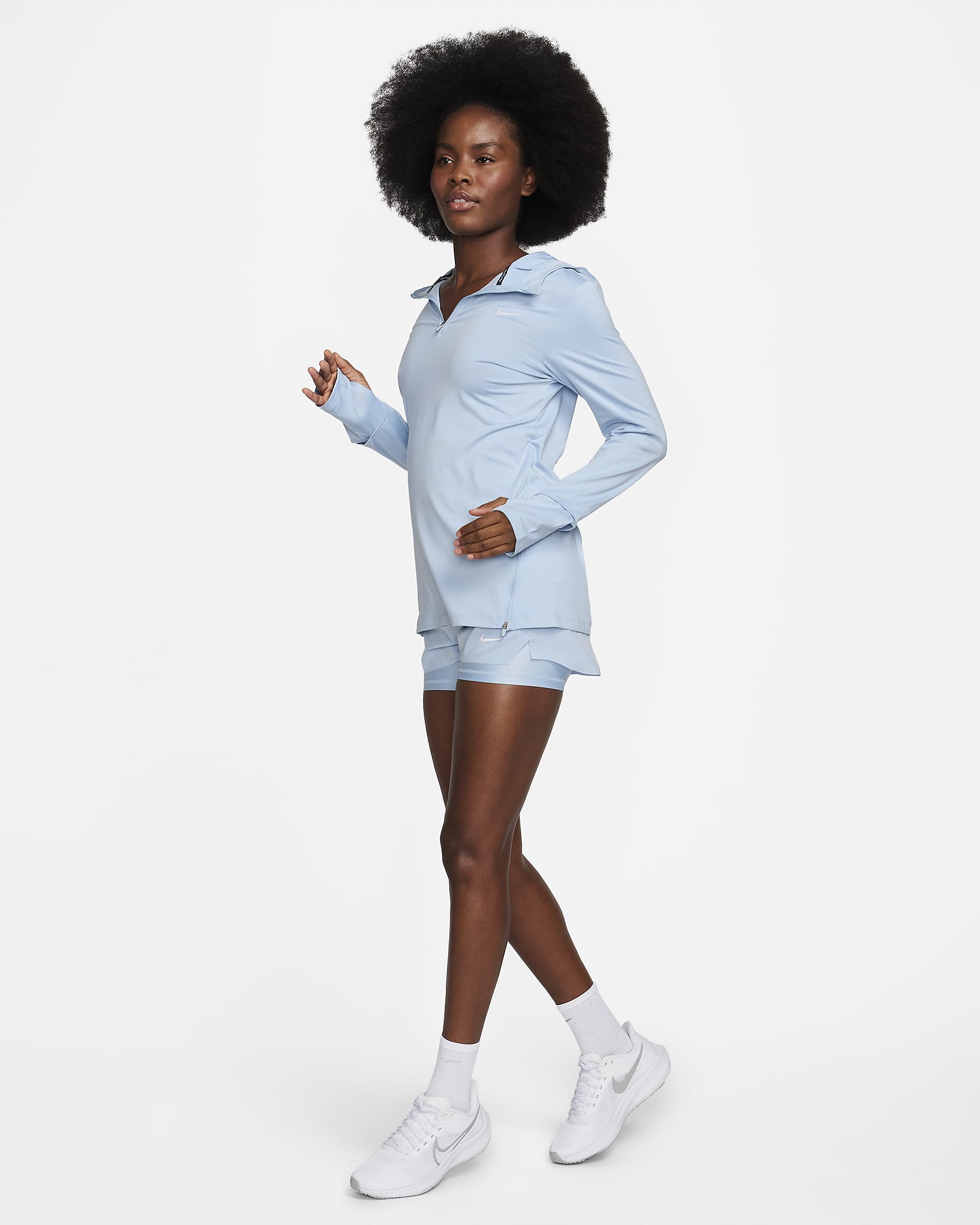 Short de running 2-en-1 avec poches taille mi-basse 8 cm Nike Dri-FIT Swift pour femme - Light Armory Blue