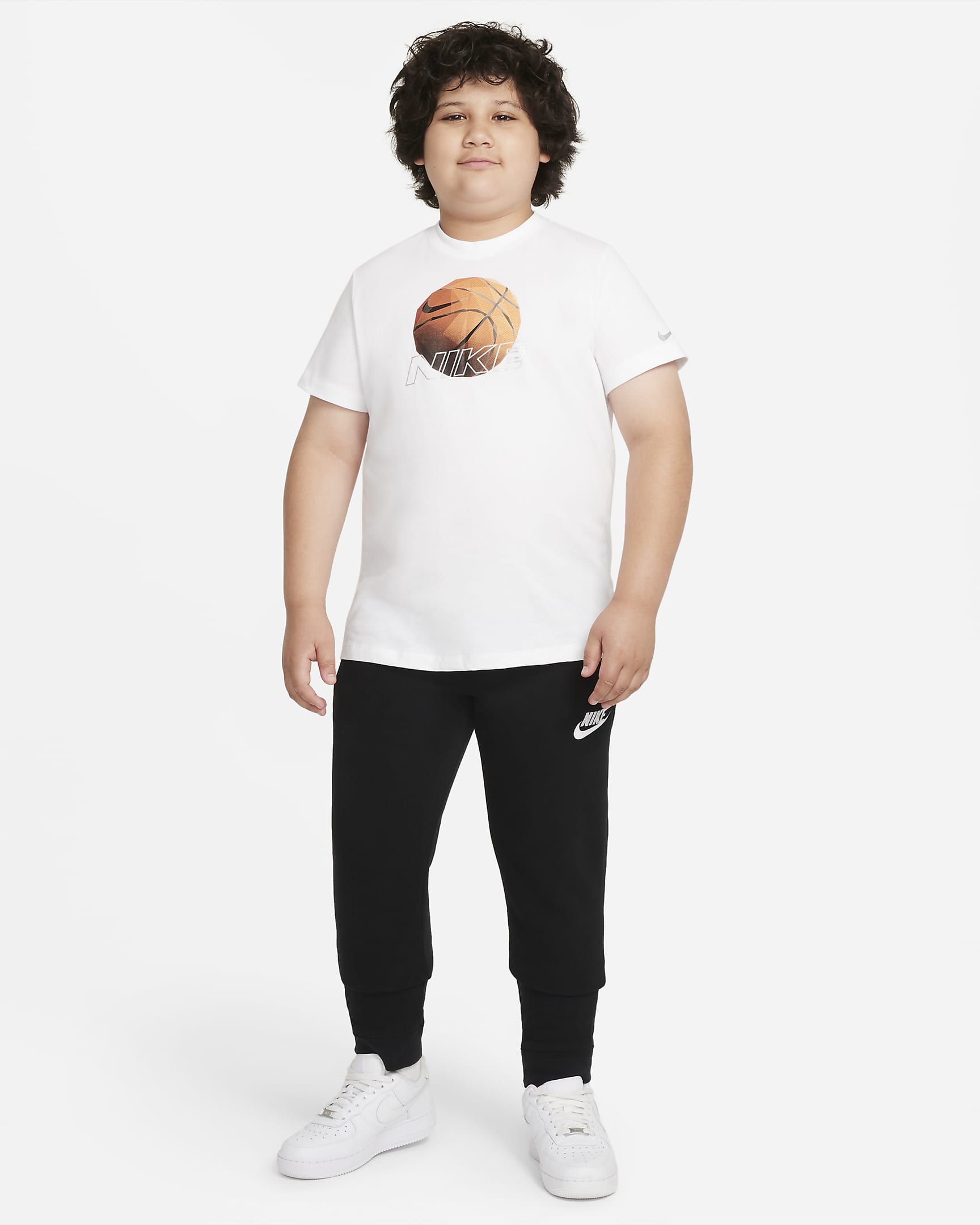 Nike Sportswear Big Kids' (Boys') T-Shirt (Extended Size) - White