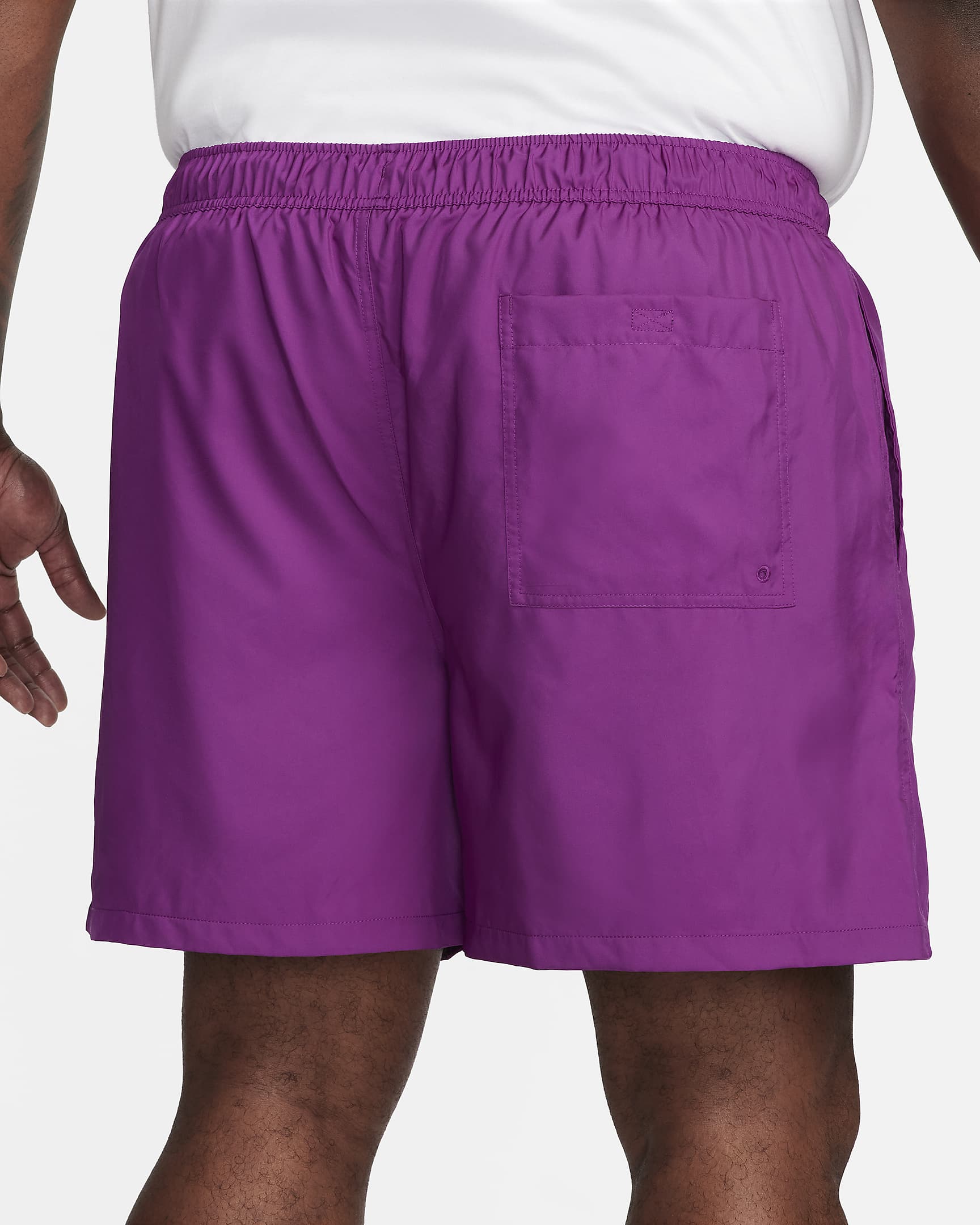 Nike Club Pantalón corto Flow de tejido Woven - Hombre - Viotech/Blanco