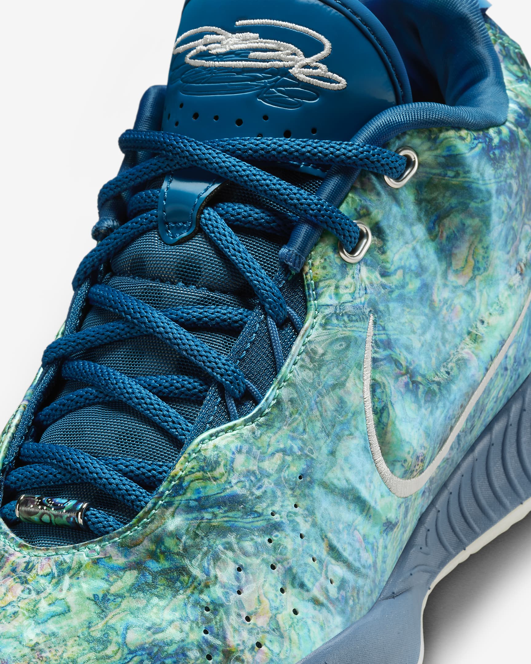 LeBron XXI 'Abalone' Basketball Shoes. Nike CA