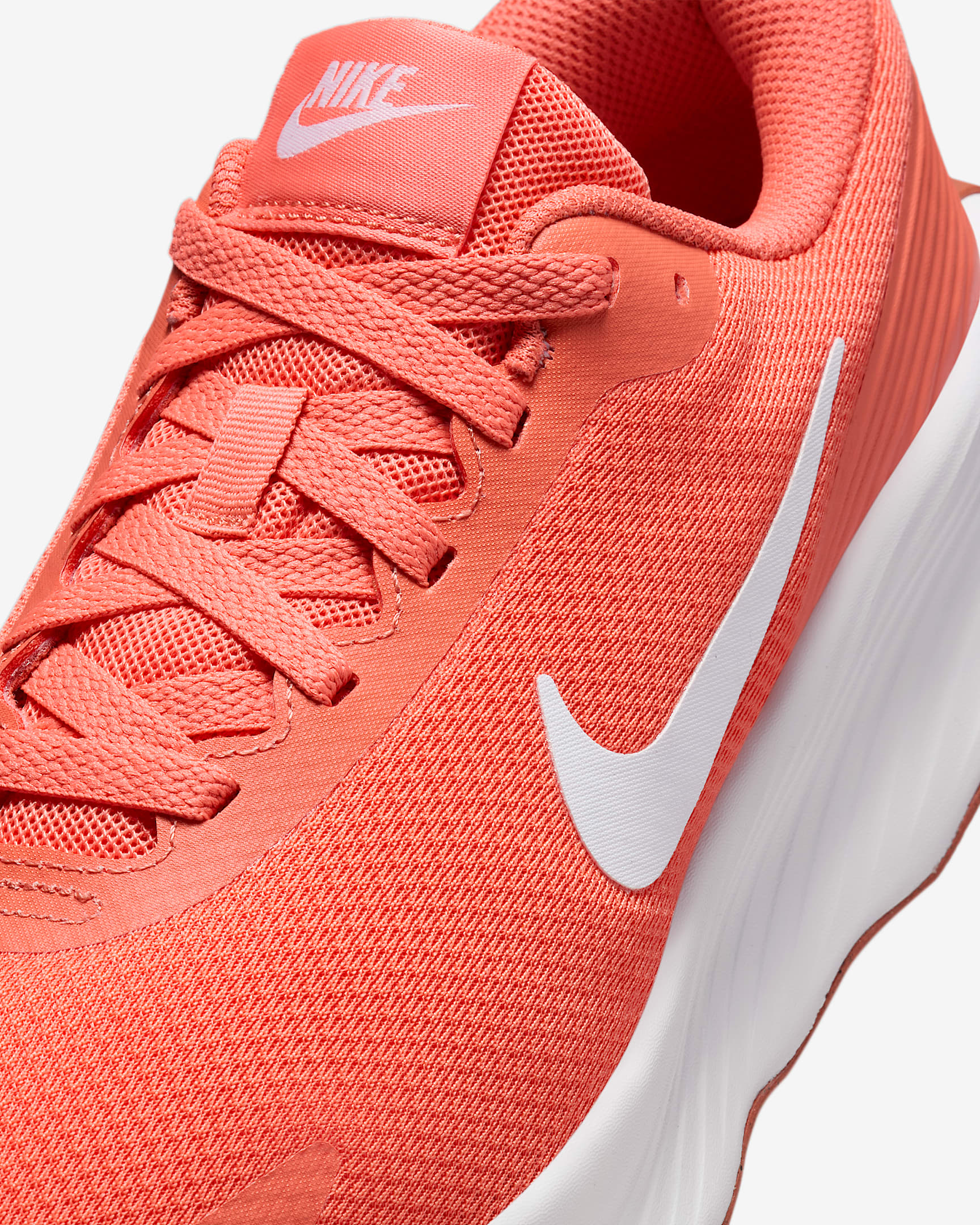 Tenis de caminata para mujer Nike Promina - Mango salvaje claro/Coral vintage/Blanco