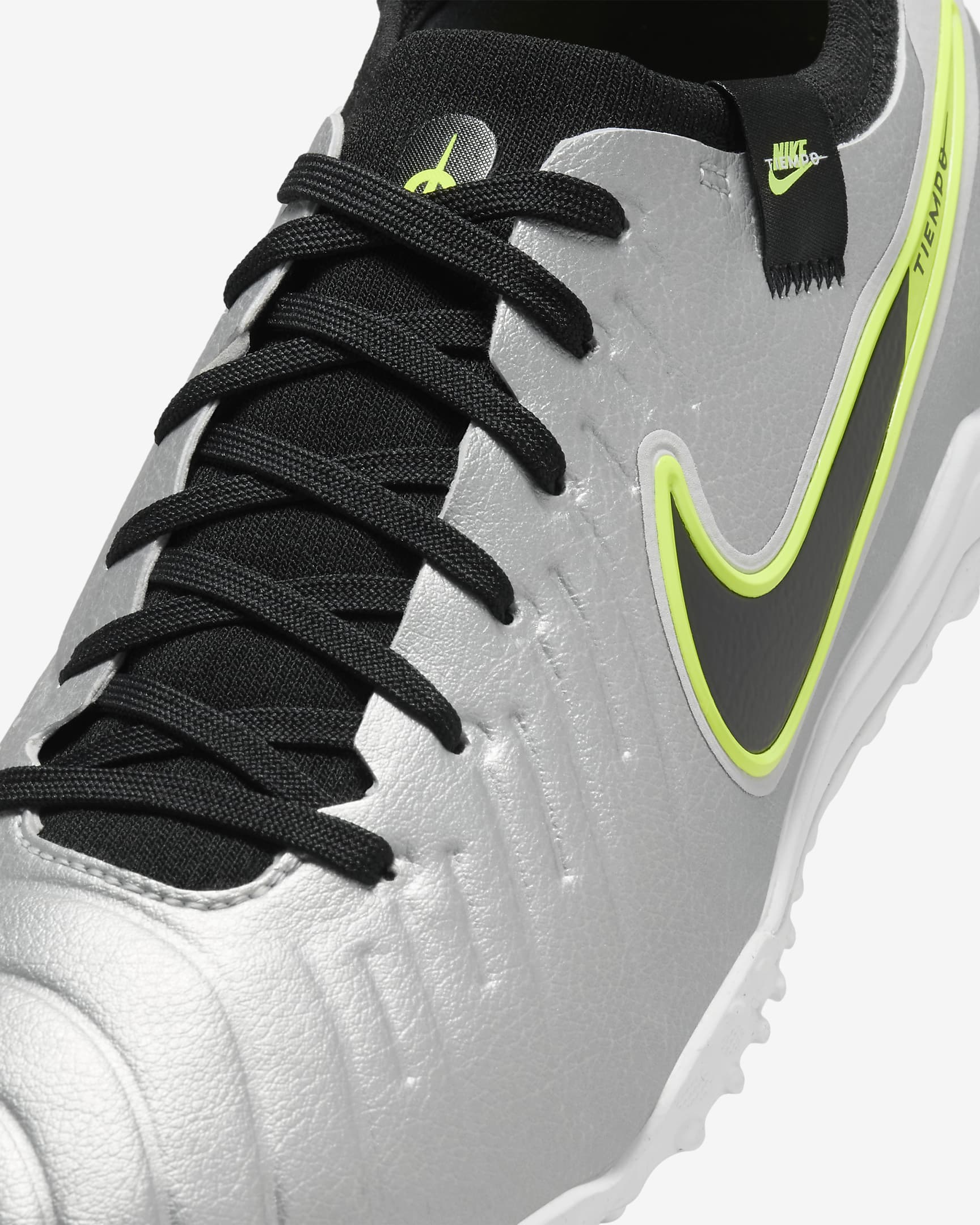 Scarpa da calcio a taglio basso per erba sintetica Nike Tiempo Legend 10 Pro - Argento metallizzato/Volt/Nero