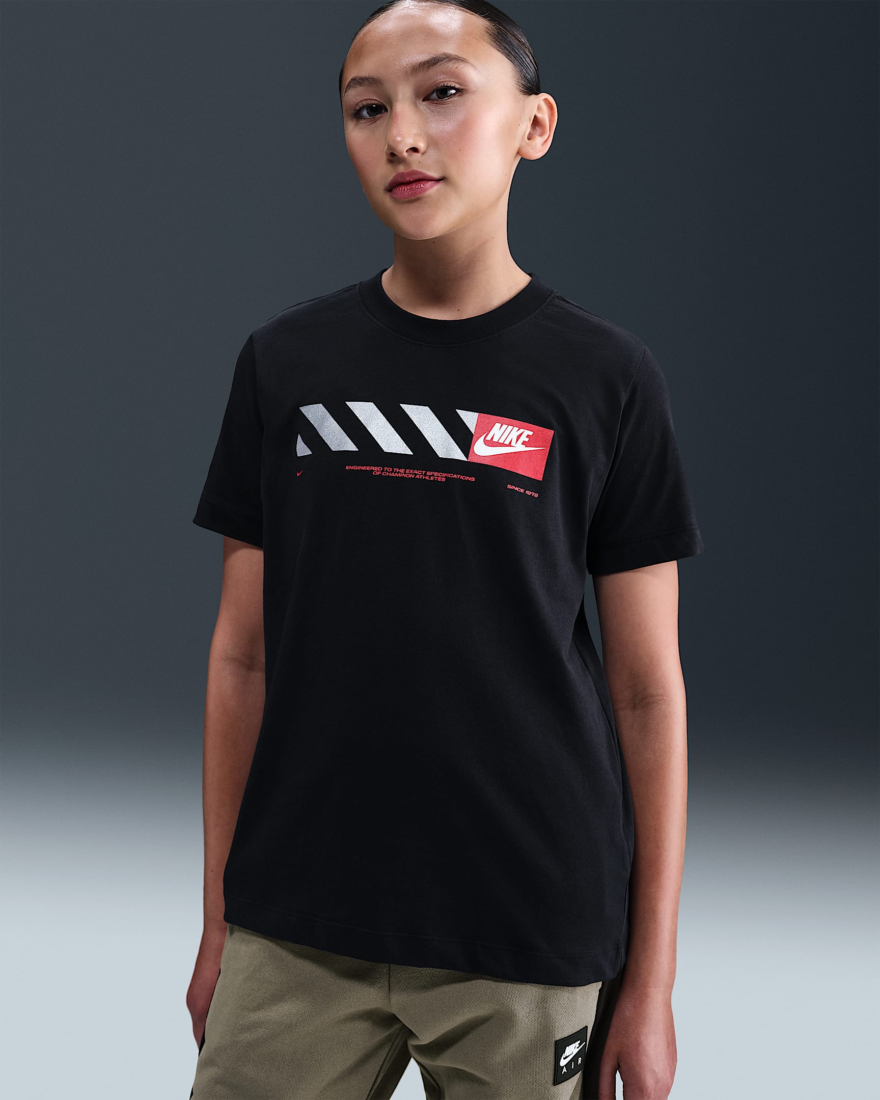 Playera para niños talla grande Nike Sportswear - Negro