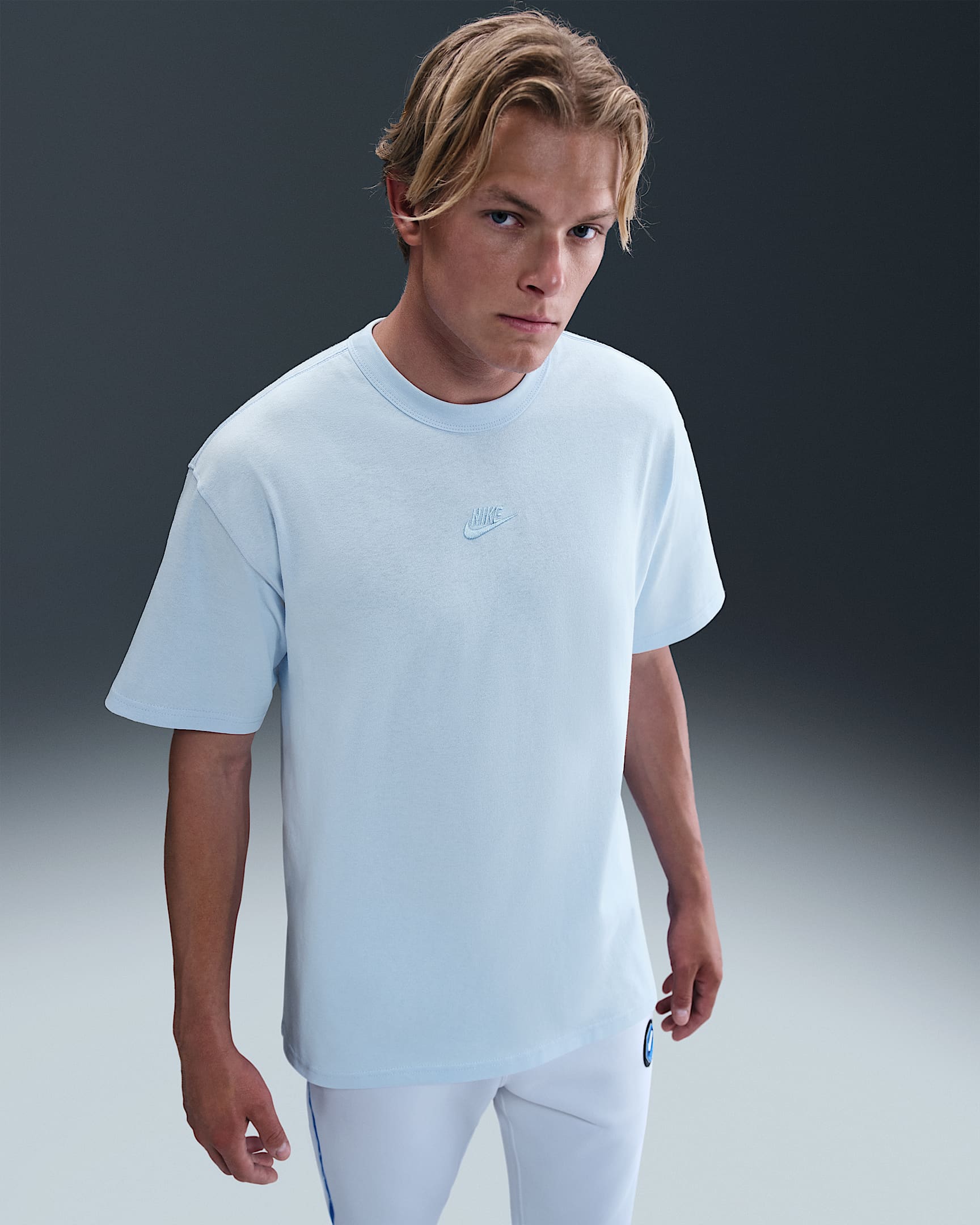 Nike Sportswear Premium Essentials Herren-T-Shirt - Celestine Blue