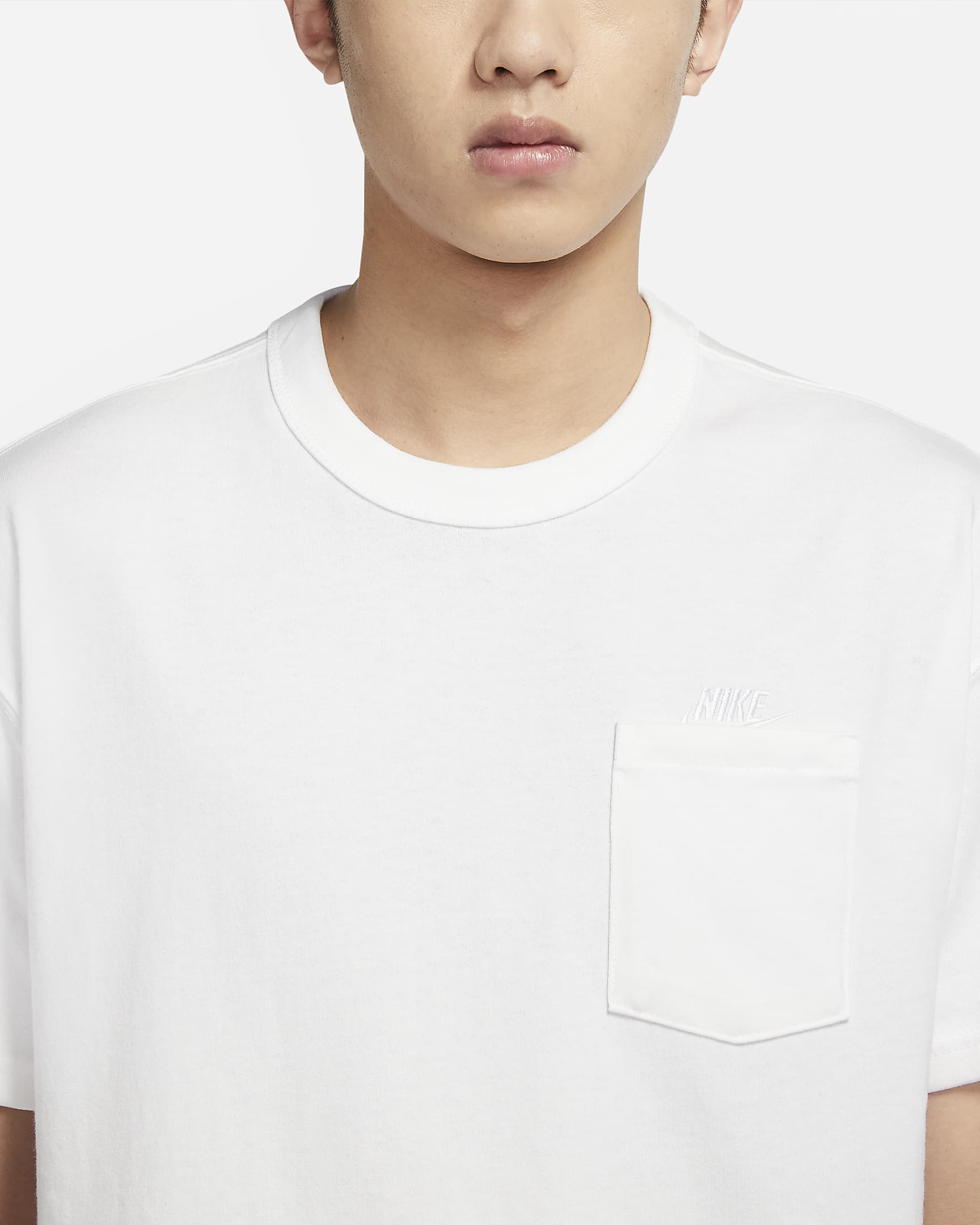 Nike Sportswear Premium Essentials Men's Pocket T-Shirt - White/White