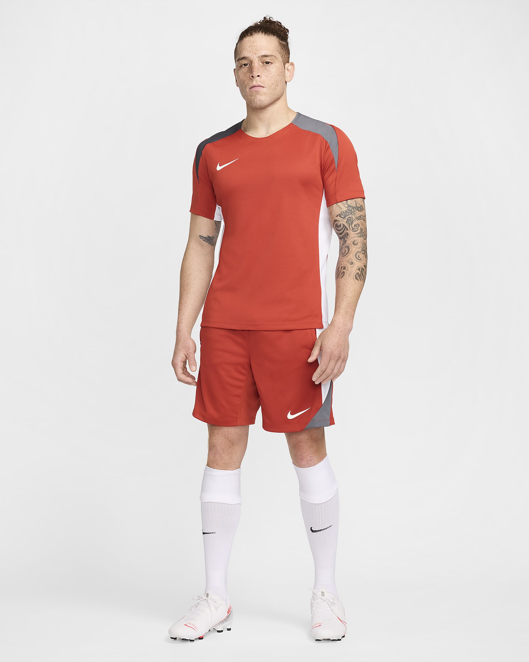 Męska koszulka piłkarska z krótkim rękawem Dri-FIT Nike Strike - Dragon Red/Biel/Iron Grey/Biel