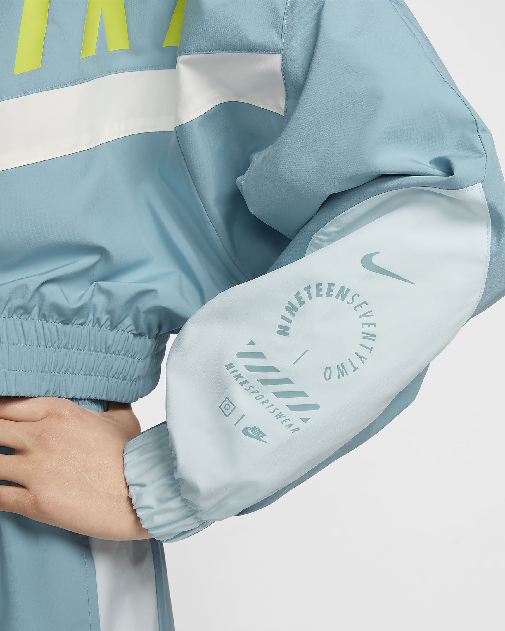 Veste tissée Nike Sportswear pour Femme - Glacier Blue/Denim Turquoise/Sail