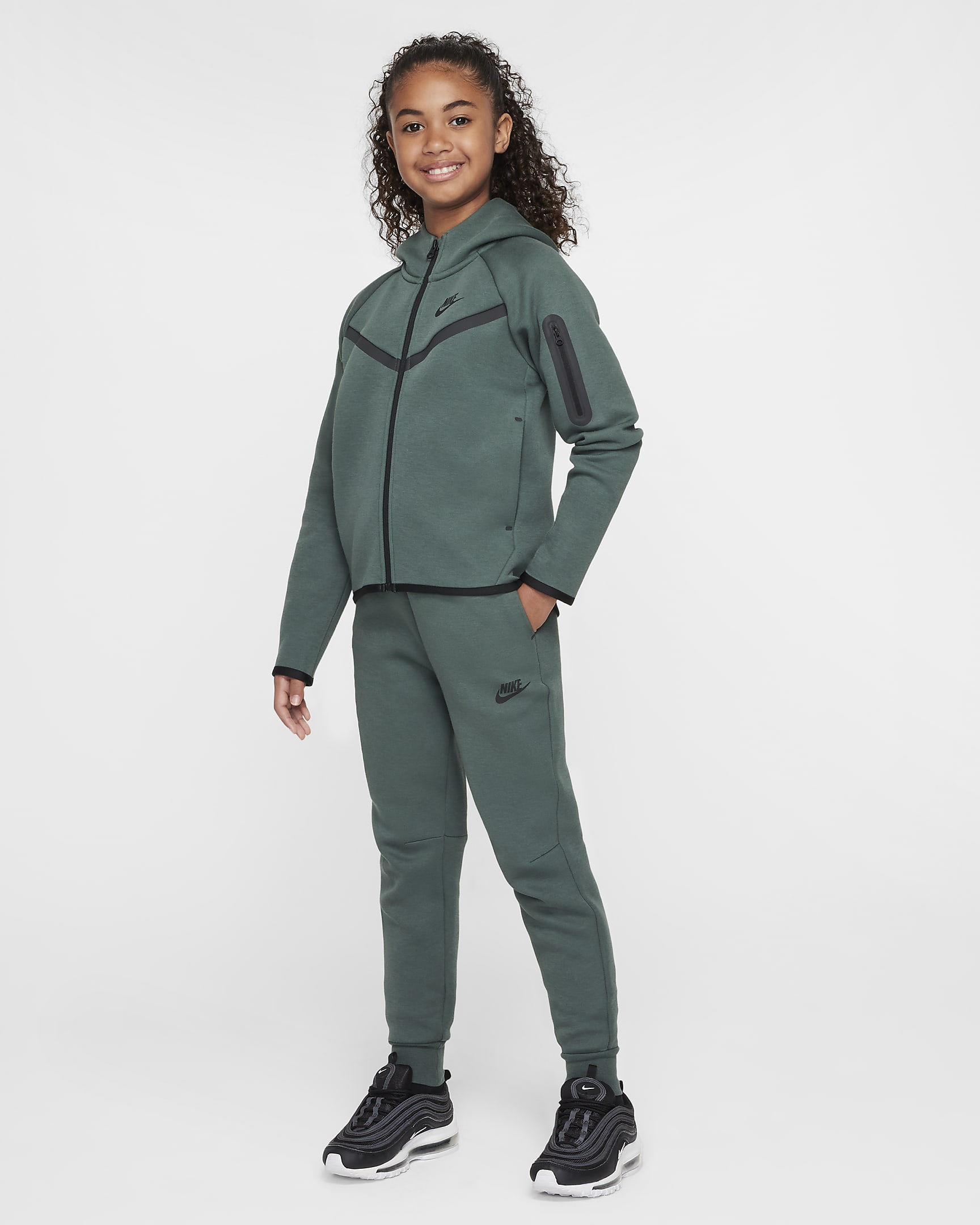 Nike Sportswear Tech Fleece Older Kids' (Girls') Joggers - Vintage Green/Black/Black/Black