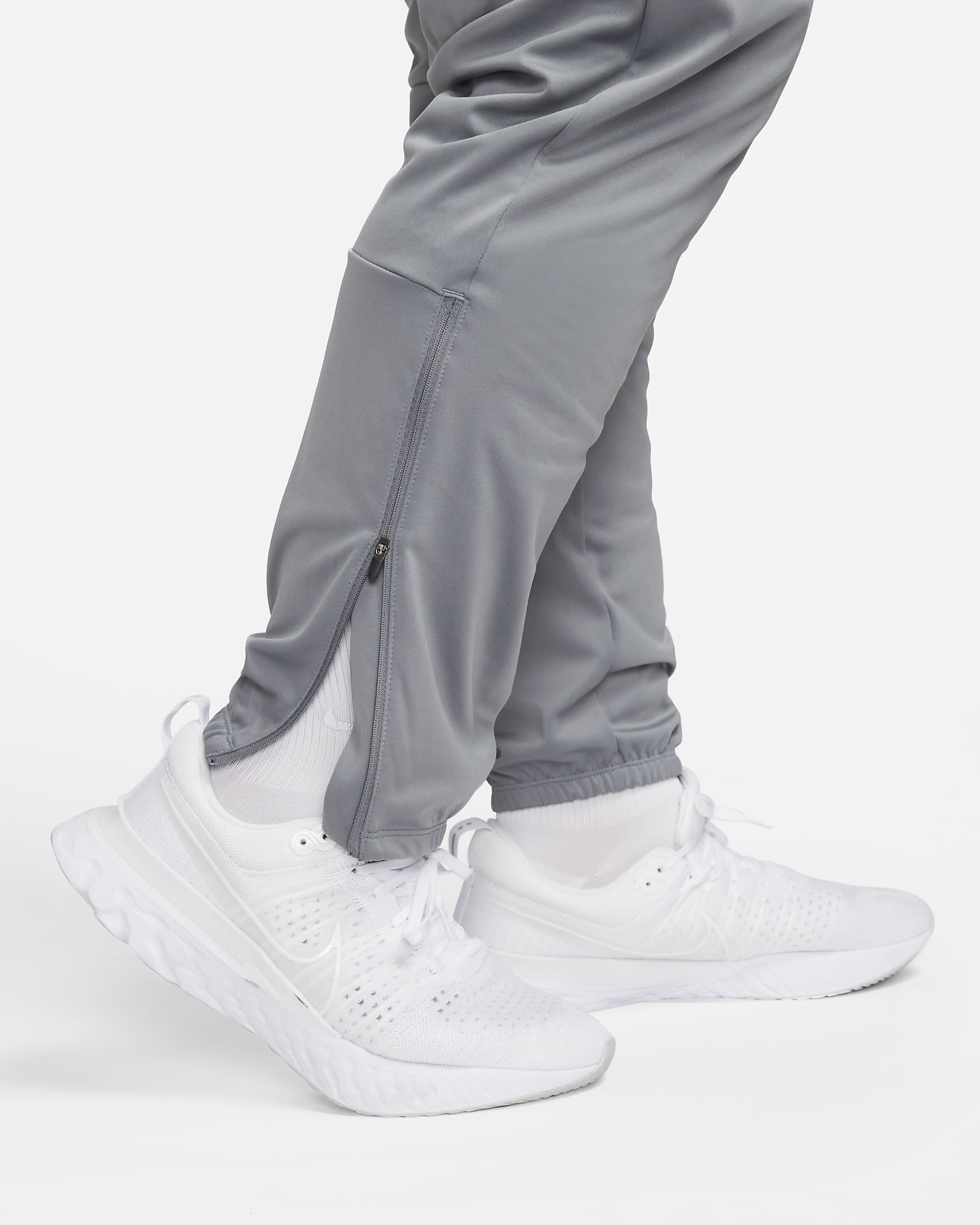 Nike DriFIT Challenger Men's Knit Running Trousers. Nike LU
