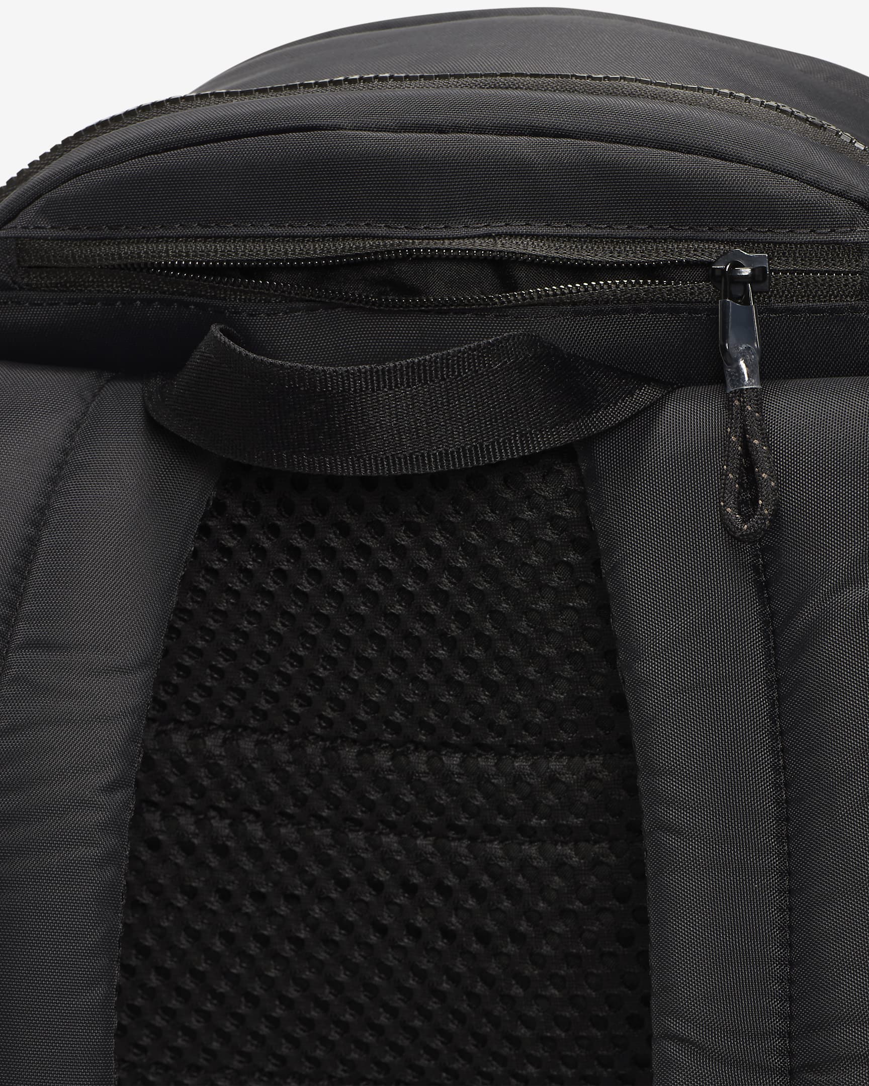 Nike Sportswear Essentials Backpack (20L). Nike CA