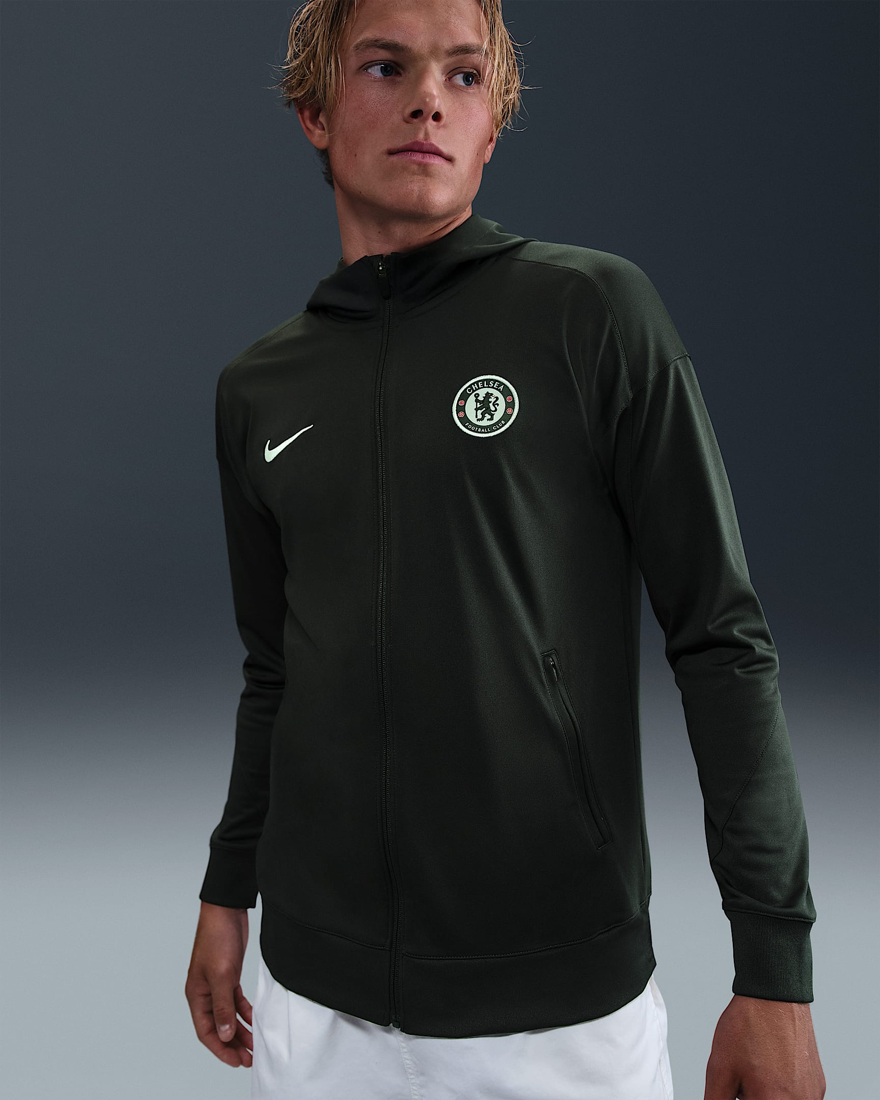 Stickad fotbollsträningsjacka Chelsea FC Strike Nike Dri-FIT med huva för män - Outdoor Green/Phantom