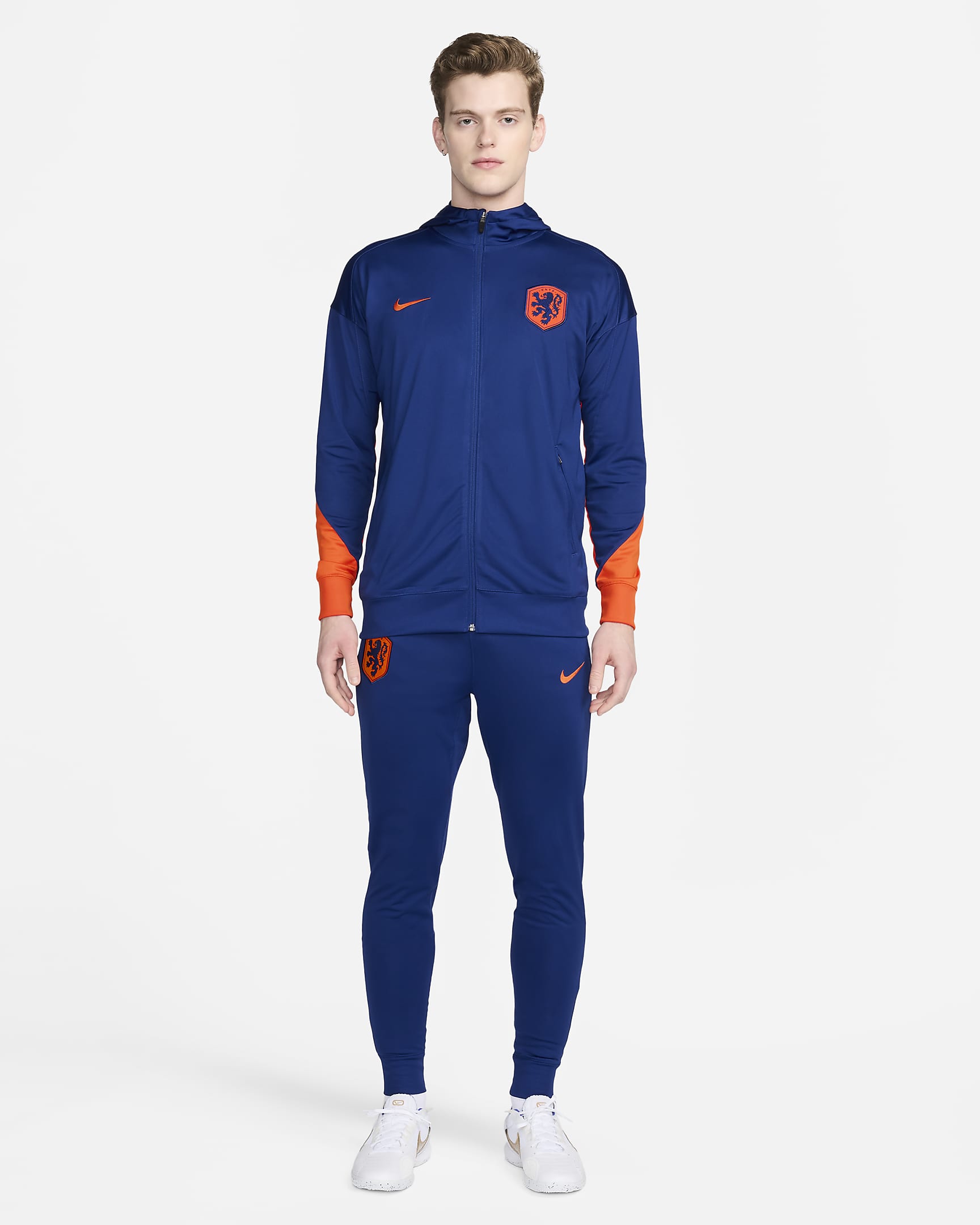 Netherlands Strike Nike Dri-FIT kapucnis, kötött férfi futballtréningruha - Deep Royal Blue/Safety Orange/Safety Orange