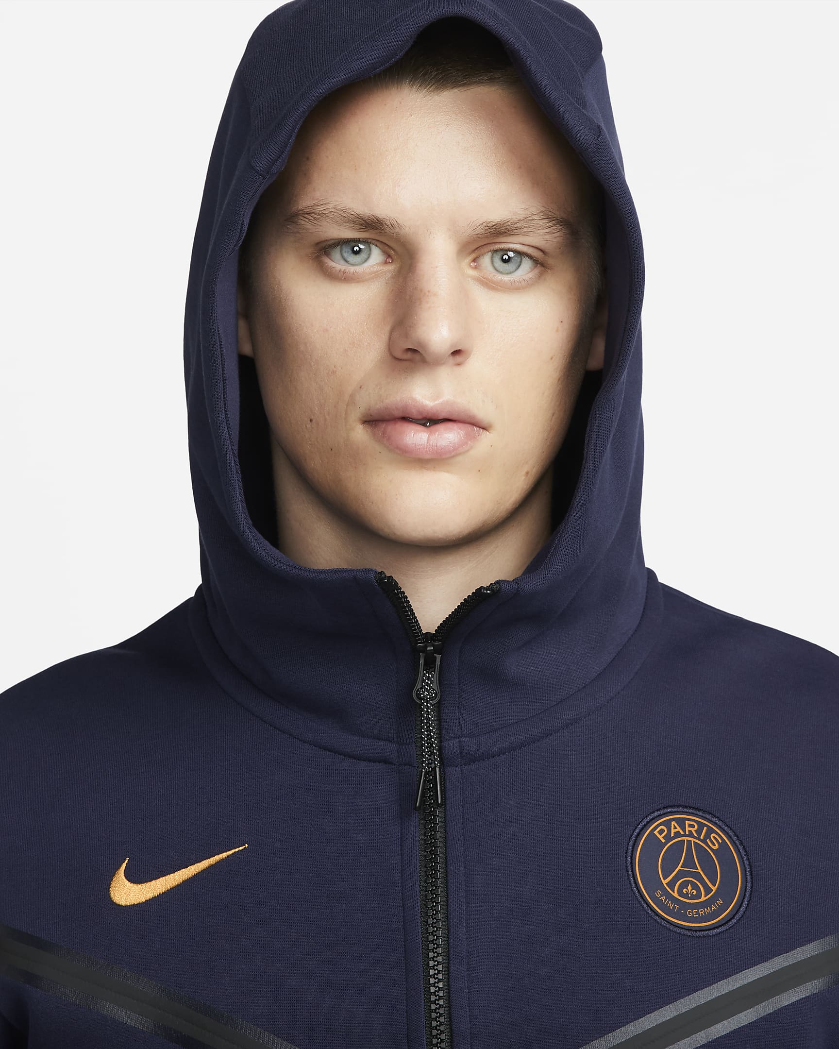 Paris Saint-Germain Tech Fleece Windrunner Men's Nike Full-Zip Hoodie ...