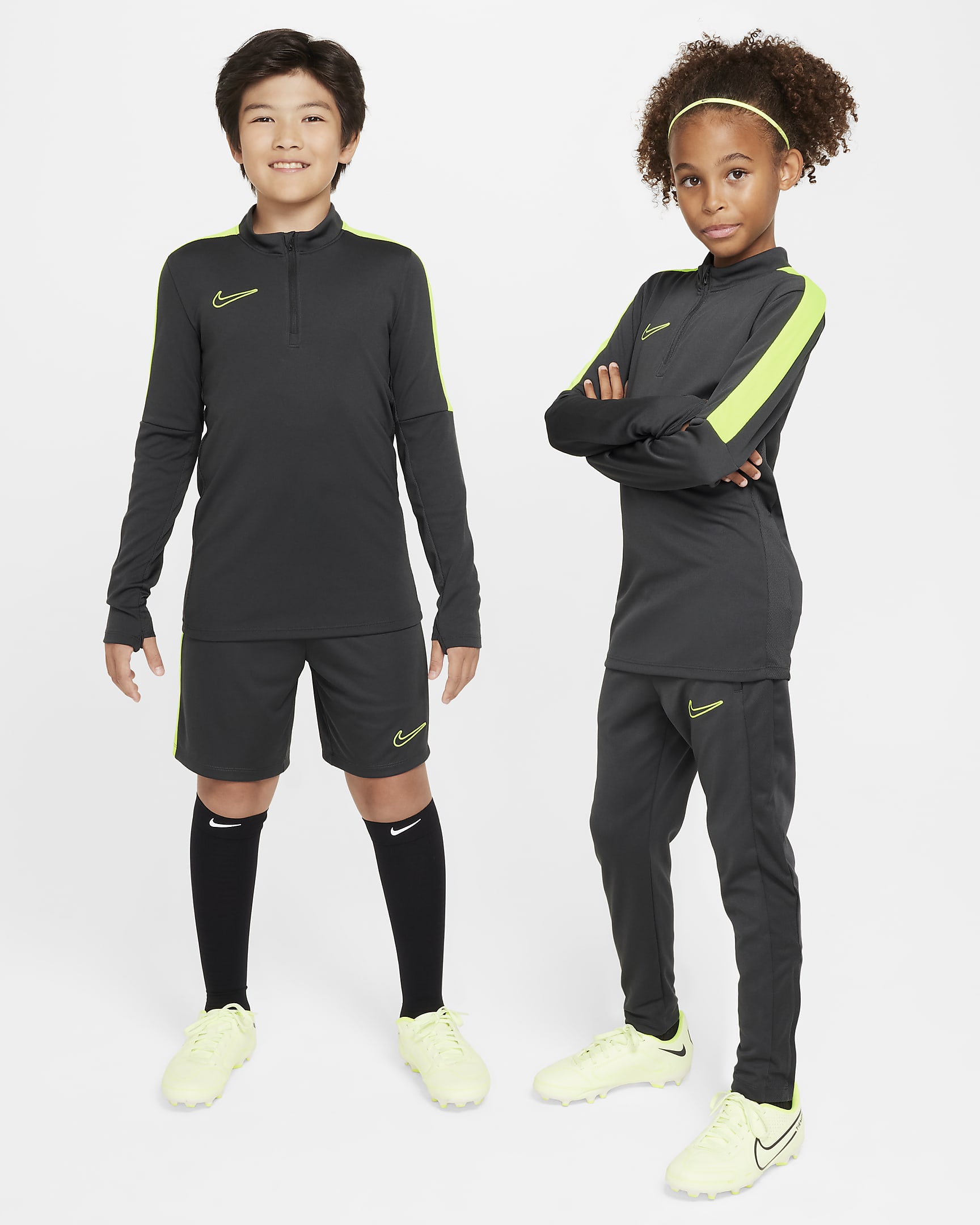 Haut d'entraînement de football Nike Dri-FIT Academy23 pour ado - Anthracite/Volt/Volt