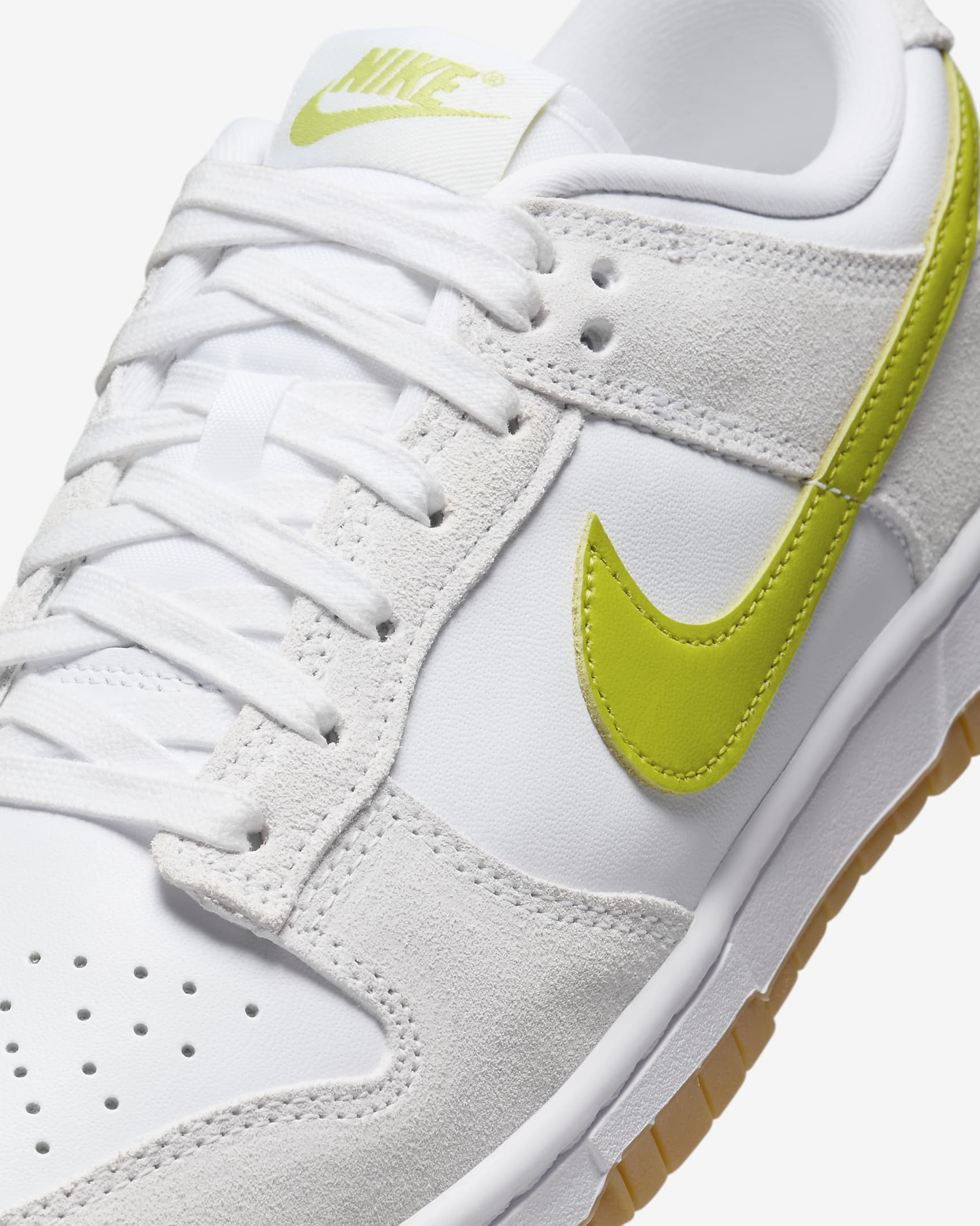 Tenis para mujer Nike Dunk Low - Blanco/Amarillo goma/Cactus brillante