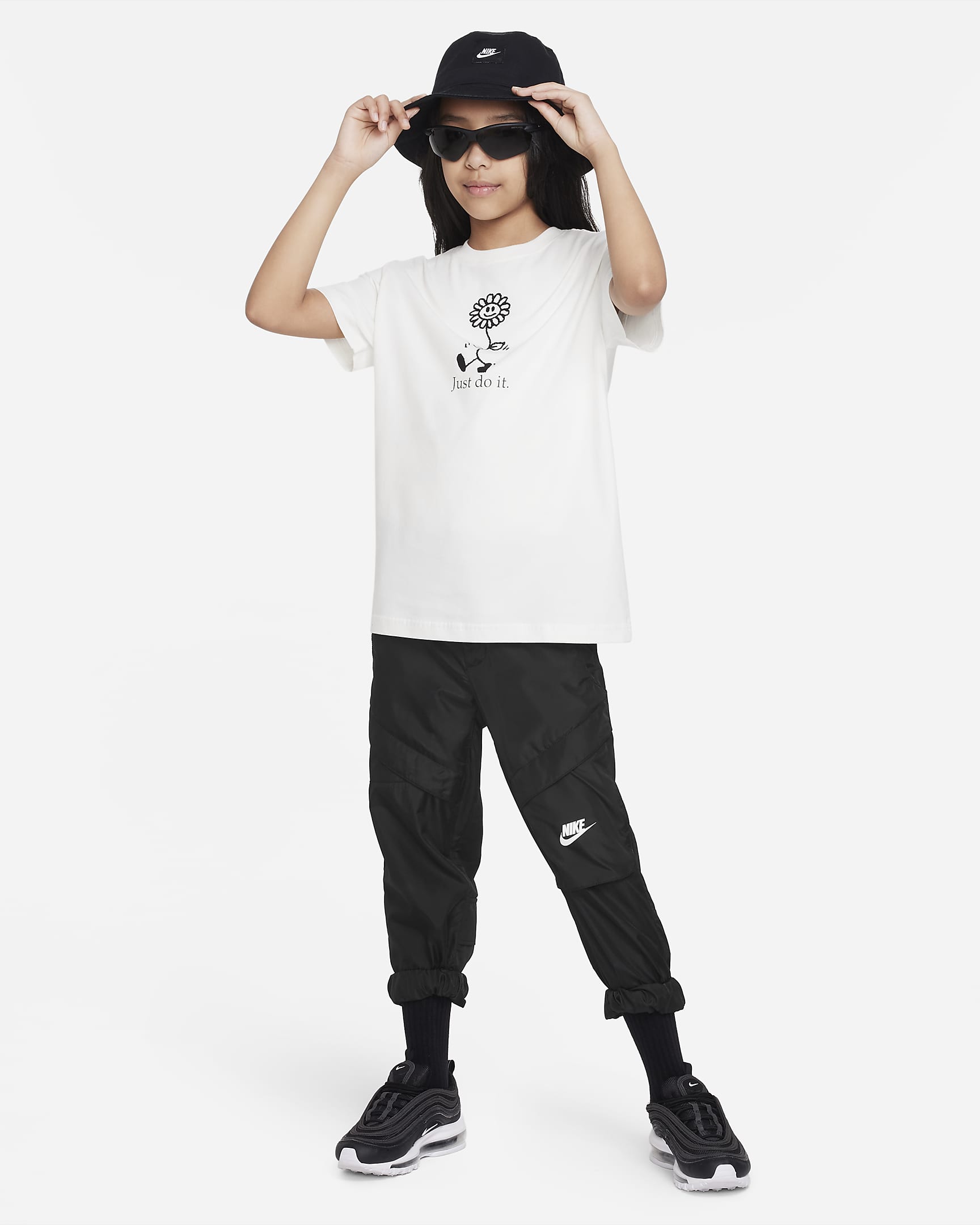 Nike Sportswear Big Kids' (Girls') T-Shirt. Nike.com