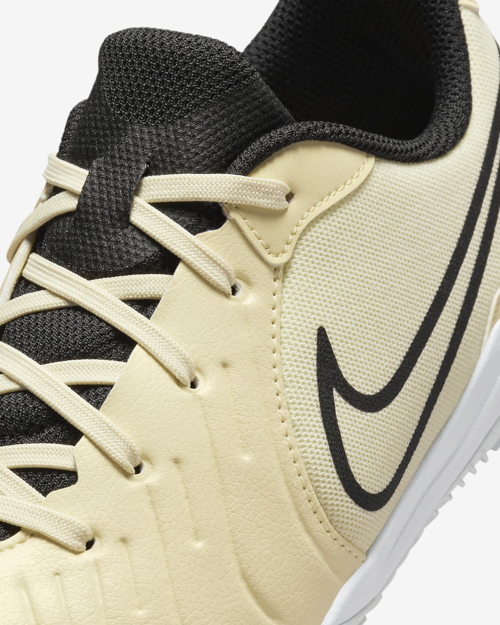 nike legend indoor soccer shoes