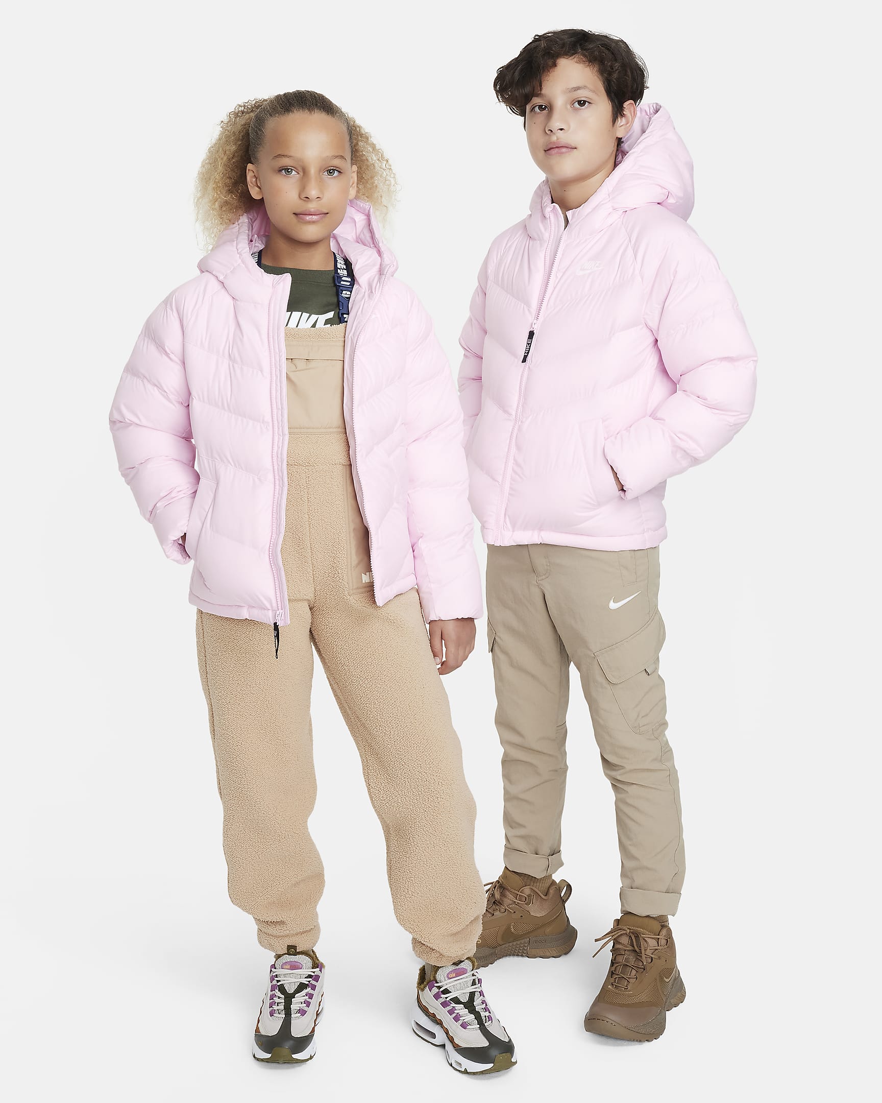 Nike Sportswear Older Kids' Synthetic-Fill Hooded Jacket. Nike SK