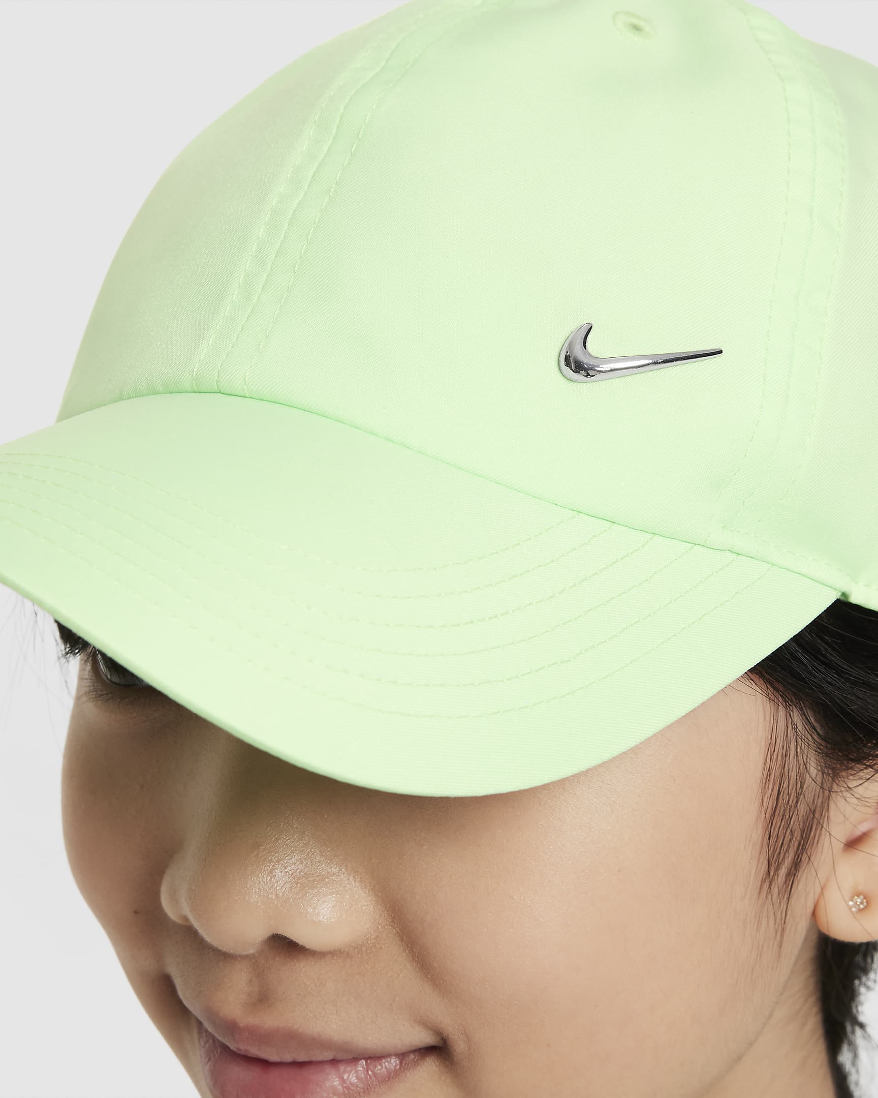 Nike Dri-FIT Club unstrukturierte Metall-Swoosh-Cap für Kinder - Vapor Green