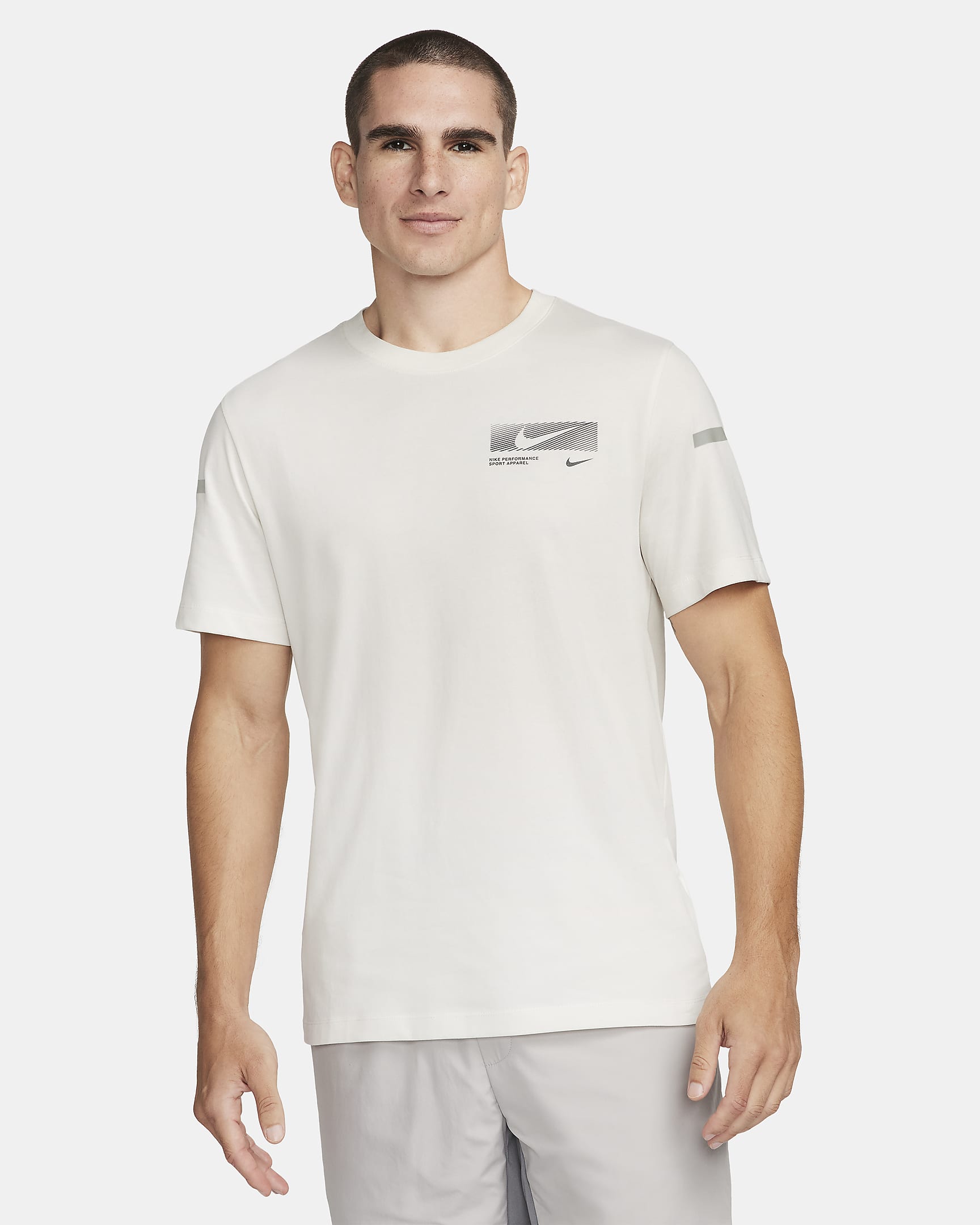 Nike Dri-FIT Men's Fitness T-Shirt. Nike AU
