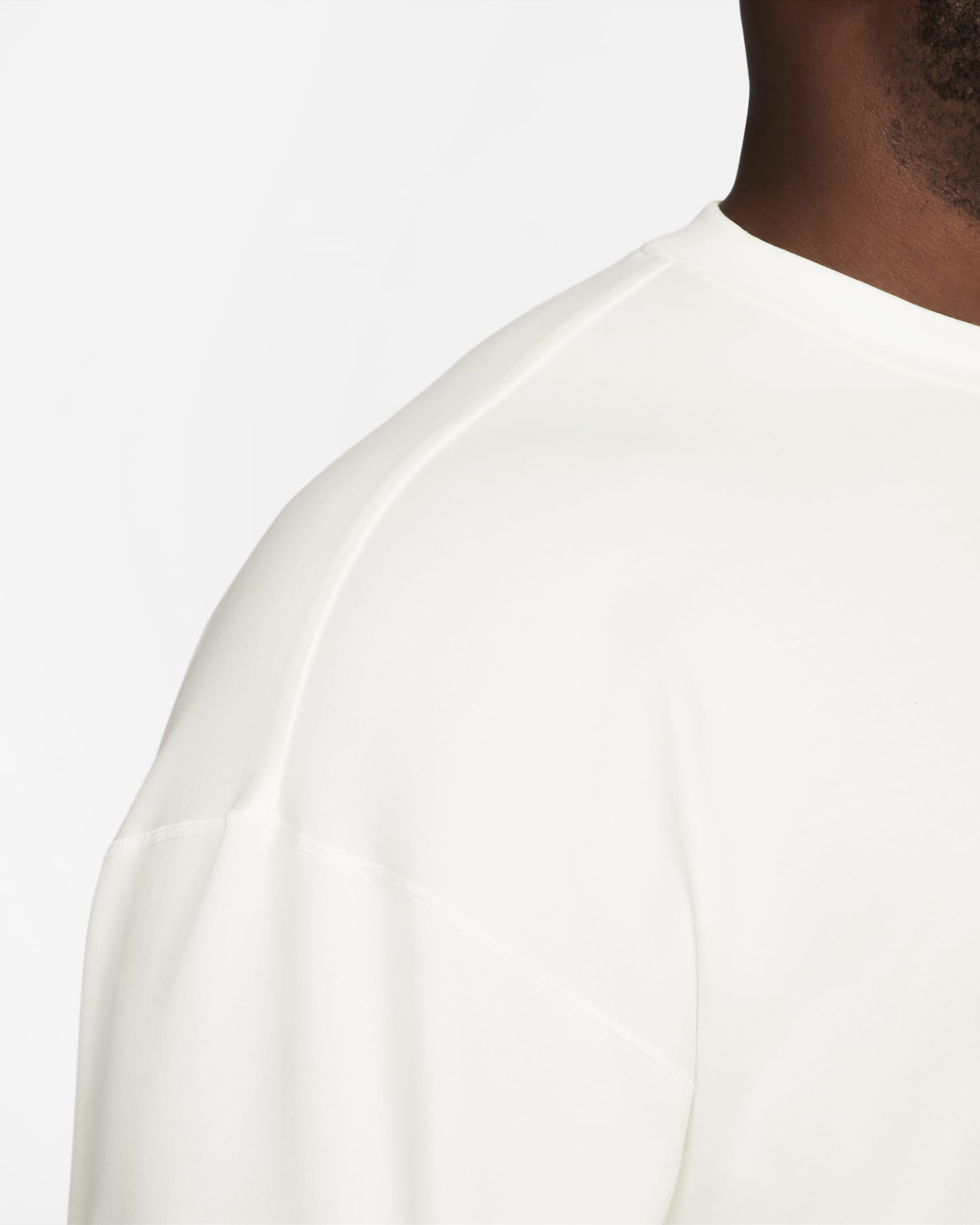 Nike Sportswear Tech Fleece Re-Imagined Men's Oversized Short-Sleeve Sweatshirt - Sail