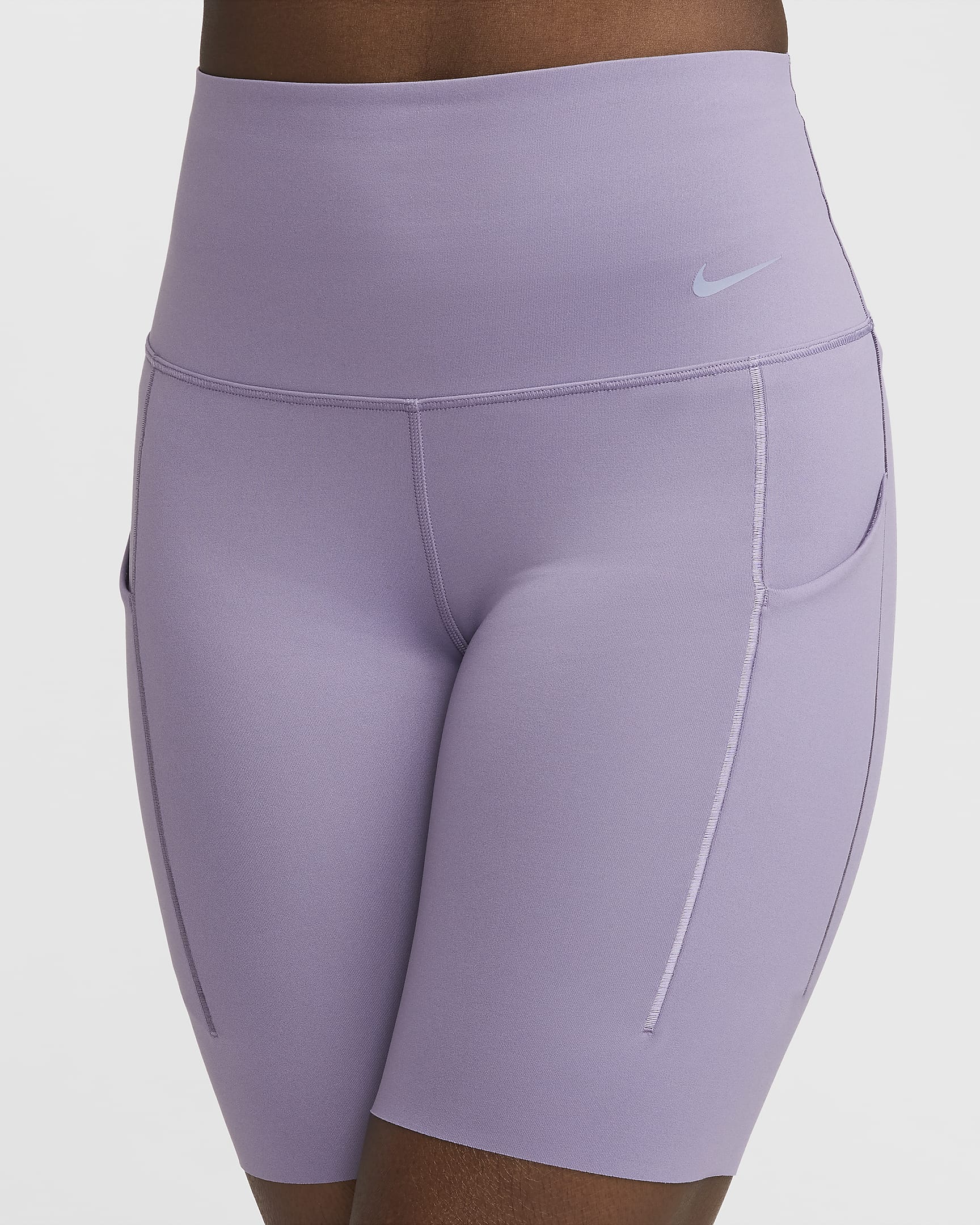 Nike Universa Bikeshorts met hoge taille, zakken en medium ondersteuning voor dames (20 cm) - Daybreak/Zwart