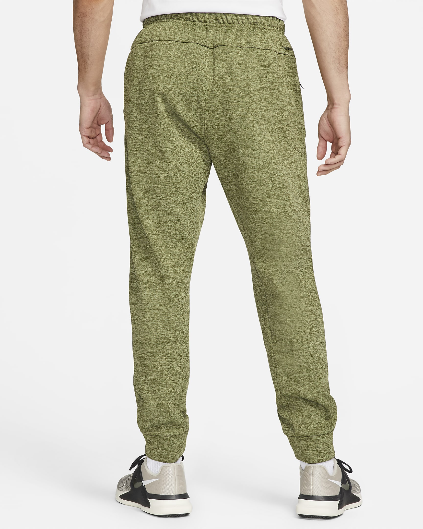 Nike Therma ThermaFIT toelopende fitnessbroek voor heren. Nike BE