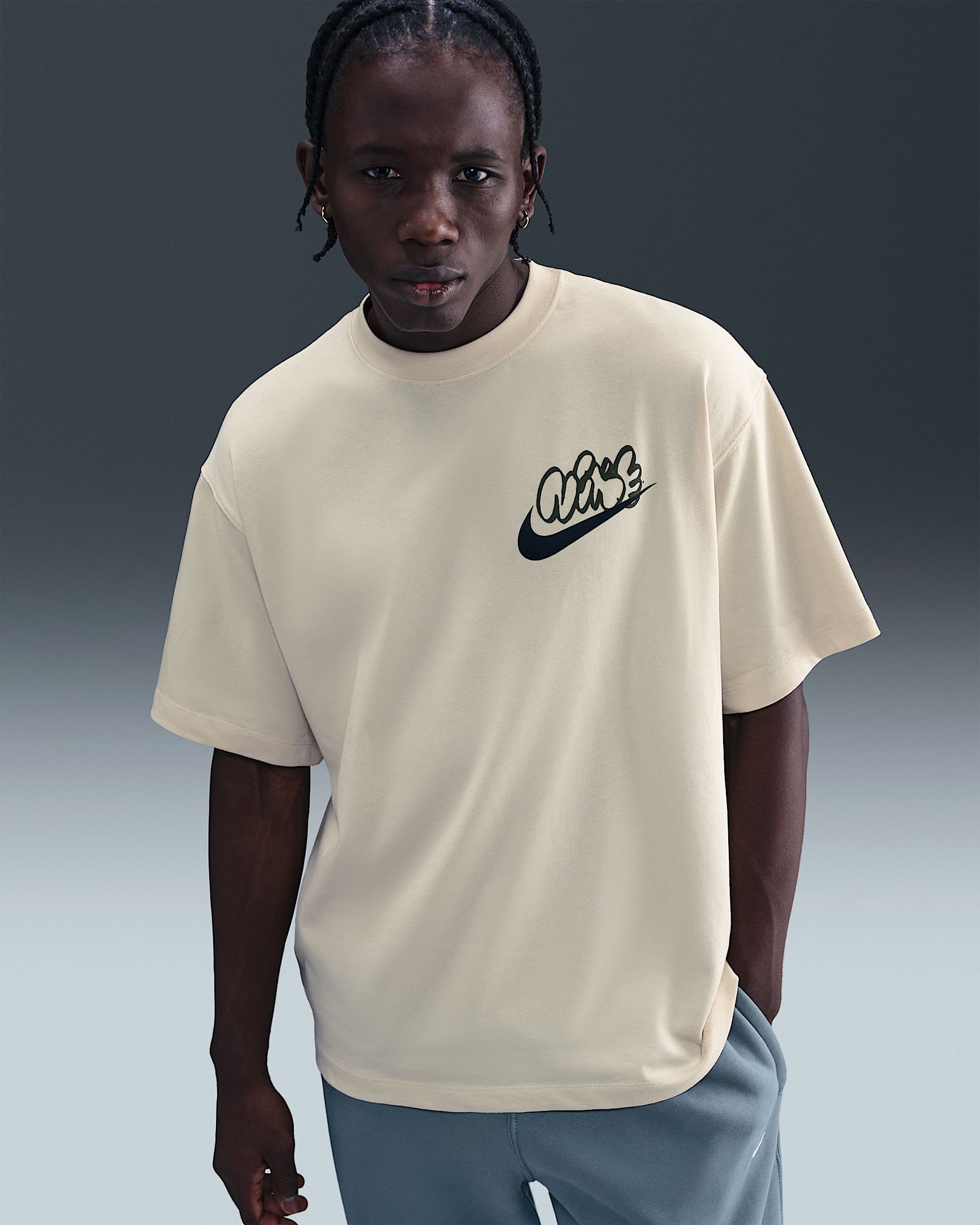 Nike Solo Swoosh T-Shirt (Herren) - Light Khaki