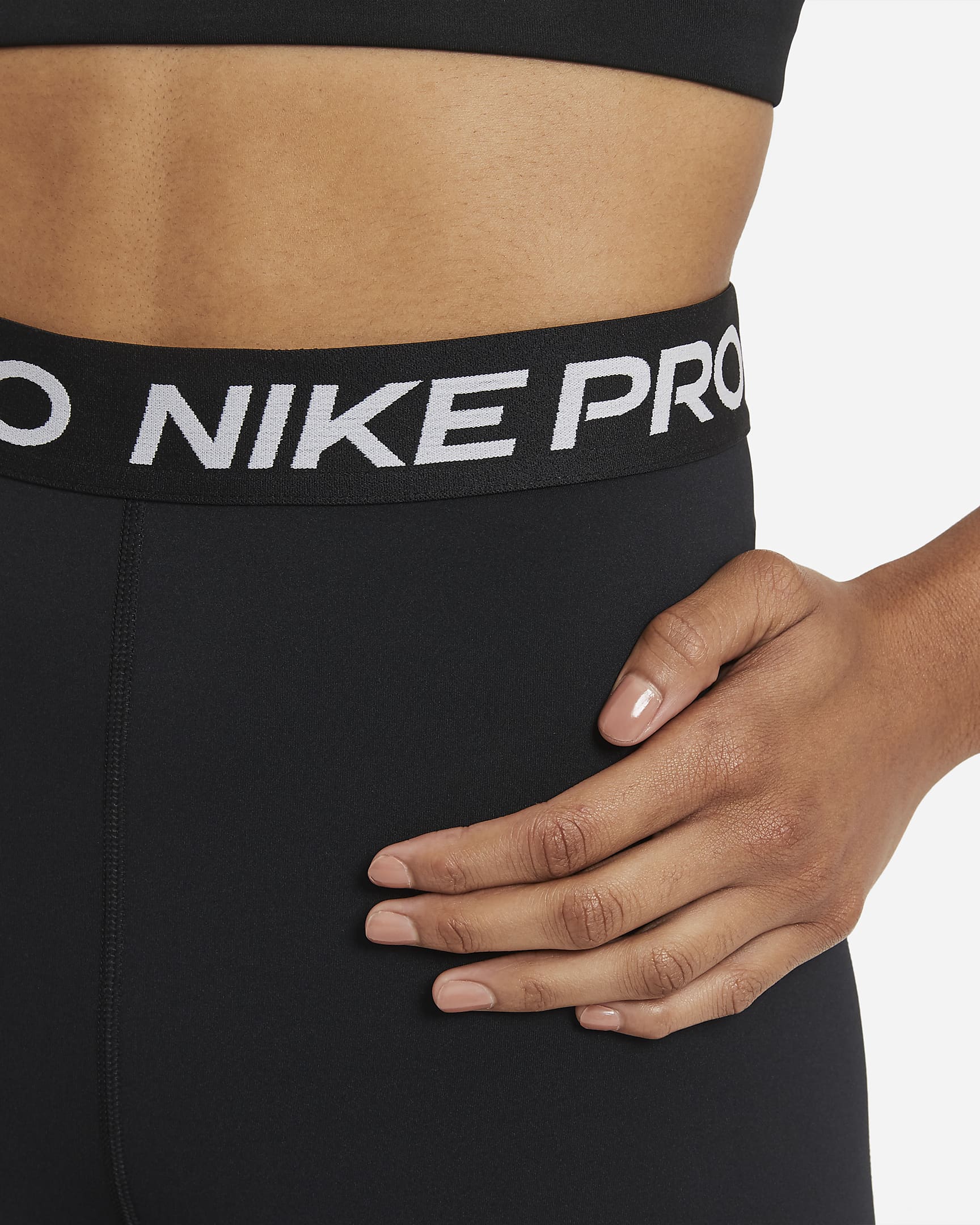 Nike Pro 365 Damesshorts met hoge taille (18 cm) - Zwart/Wit