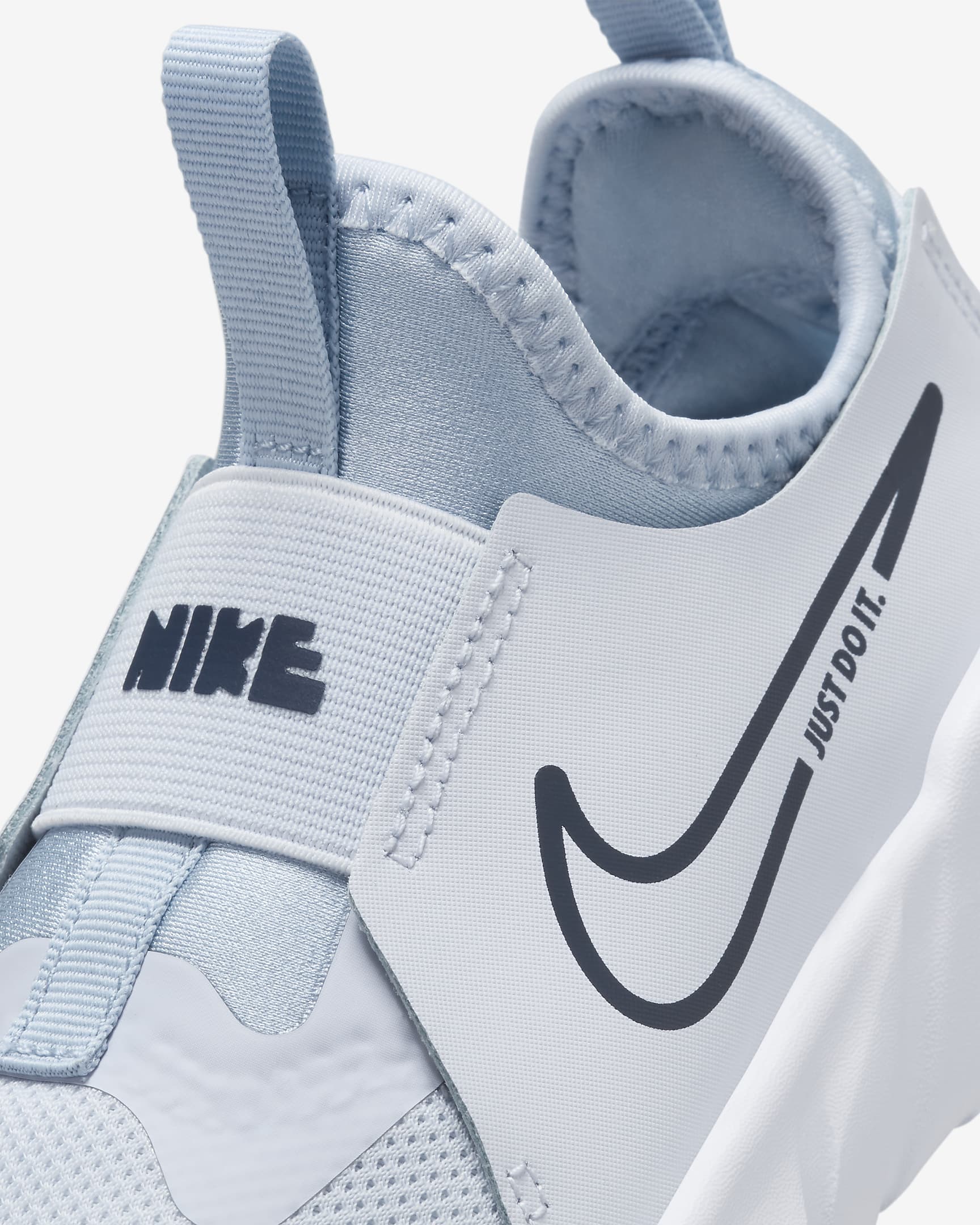 nike ryz 365 white black