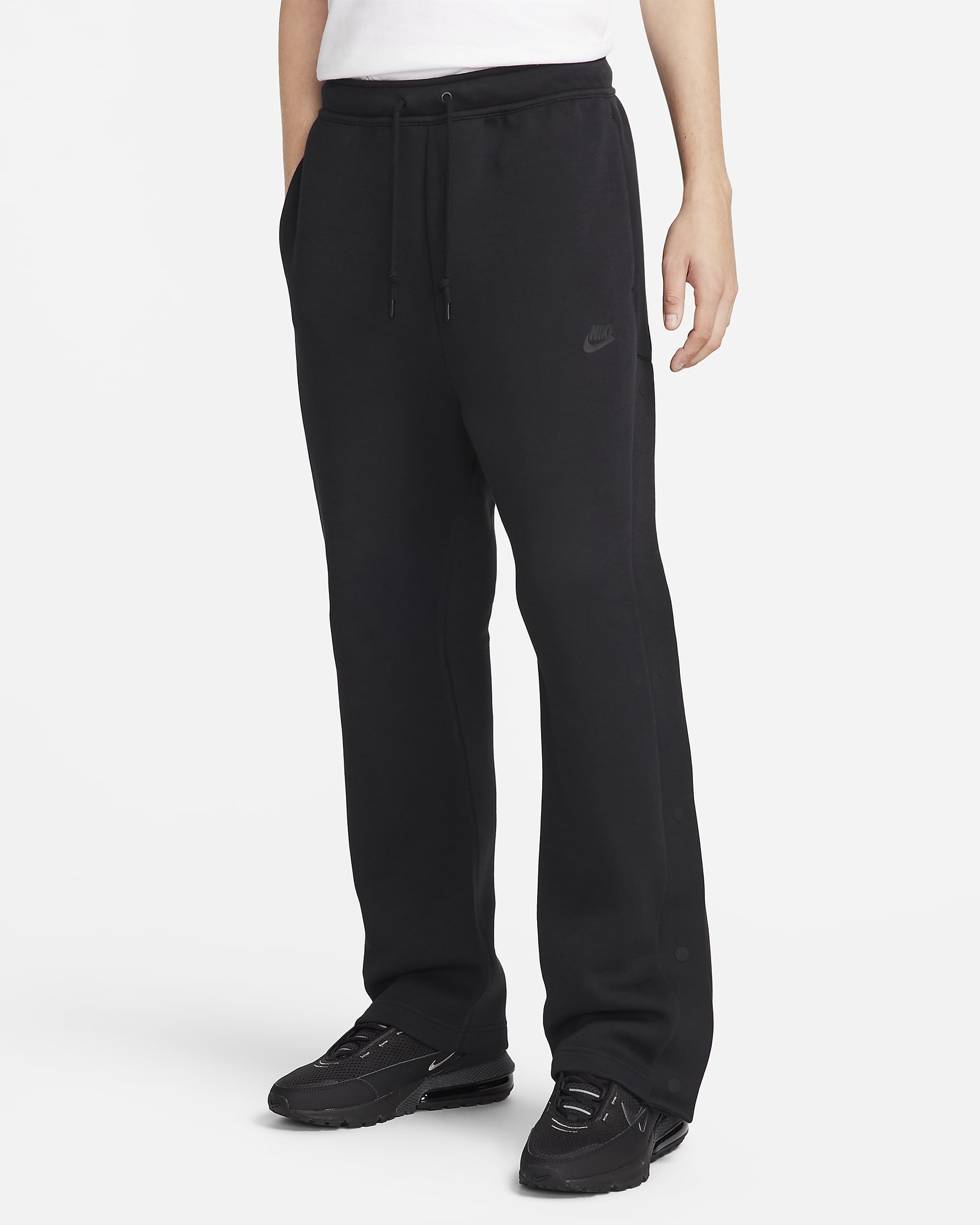 Nike Sportswear Tech Fleece Men's Loose Fit TearAway Pants.