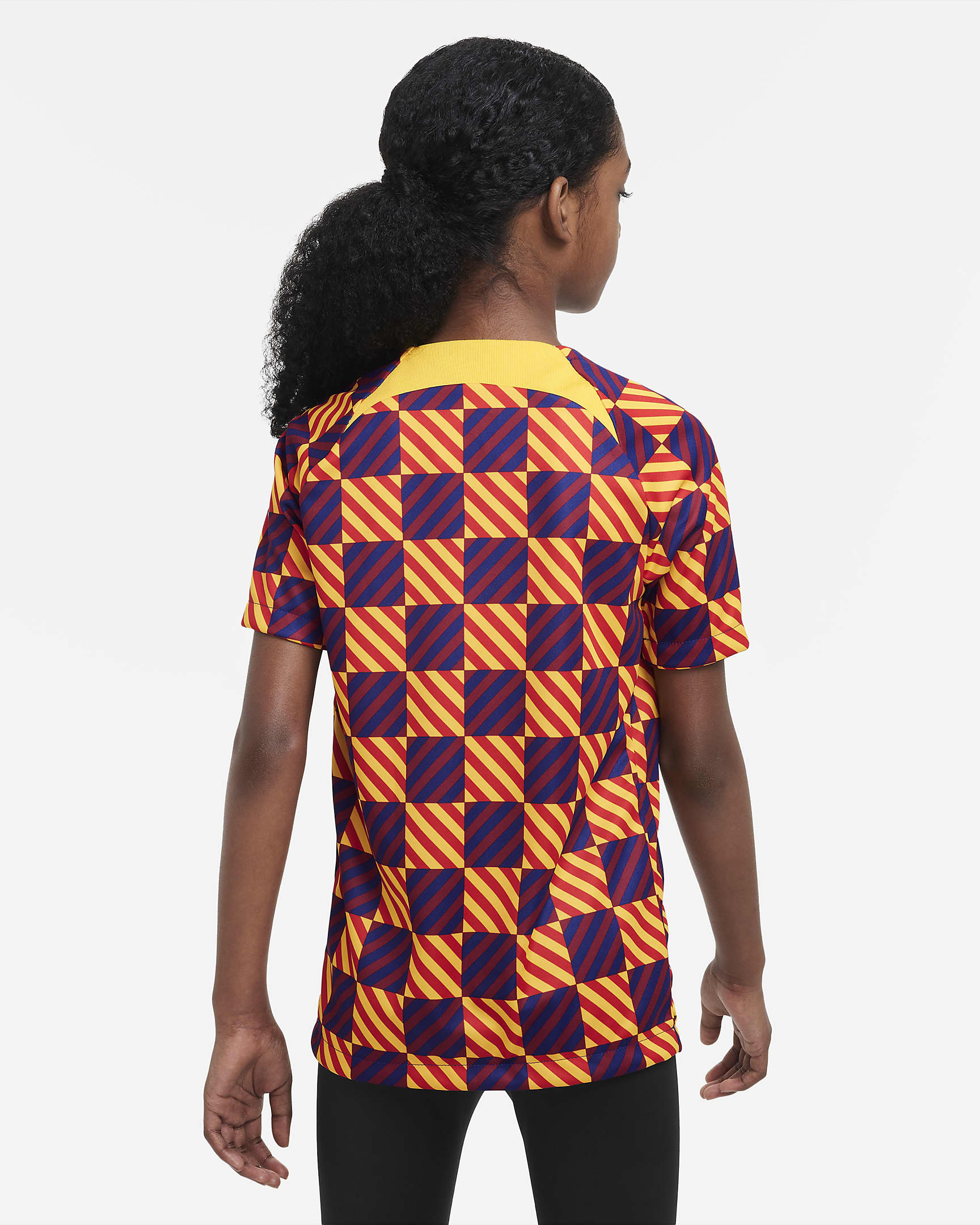 F C Barcelona Older Kids #39 Nike Dri FIT Pre Match Football Top Nike BG F C Barcelona Older Kids #39 Nike Dri FIT Pre Match Football Top Nike BG