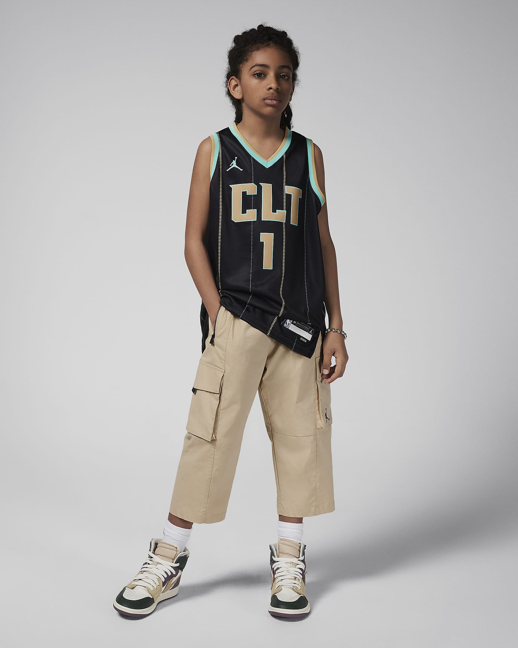 LaMelo Ball Charlotte Hornets 2022/23 City Edition Jordan Dri-FIT NBA Swingman Trikot für ältere Kinder (Jungen) - Schwarz