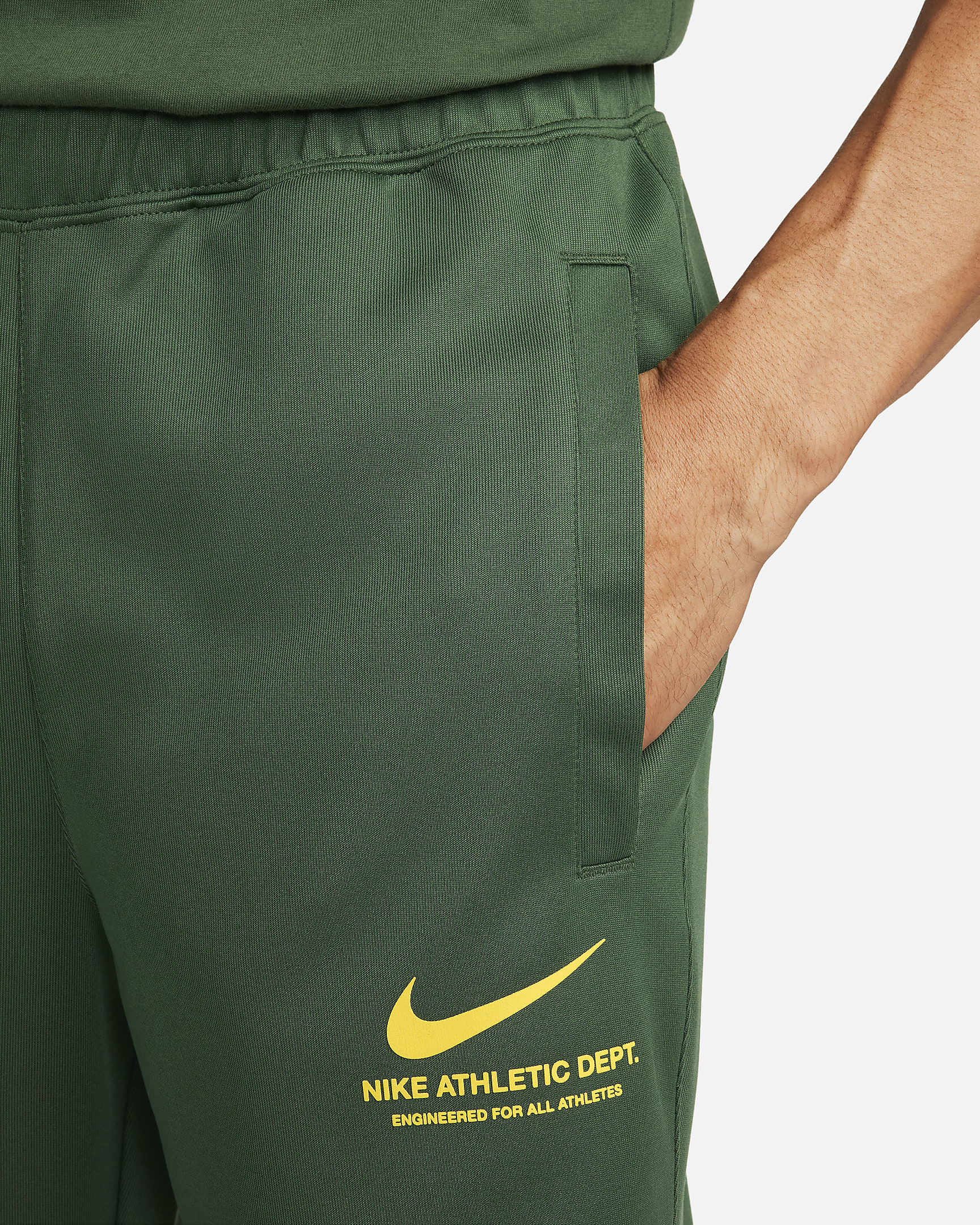 Nike Sportswear Men's Trousers. Nike CH