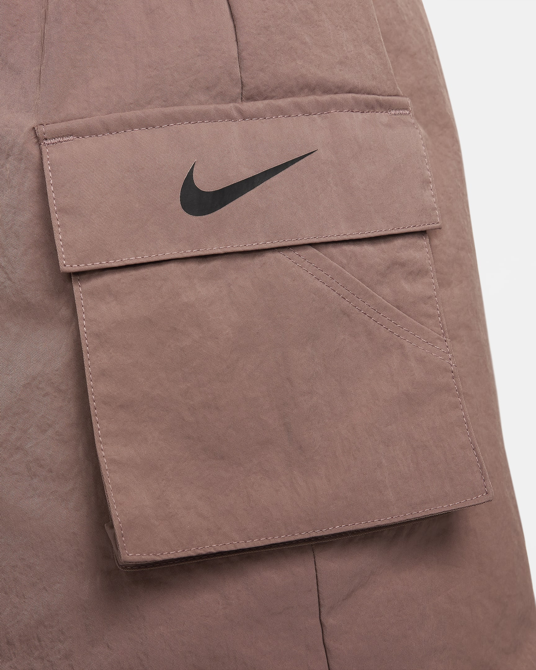 womens woven nike shorts