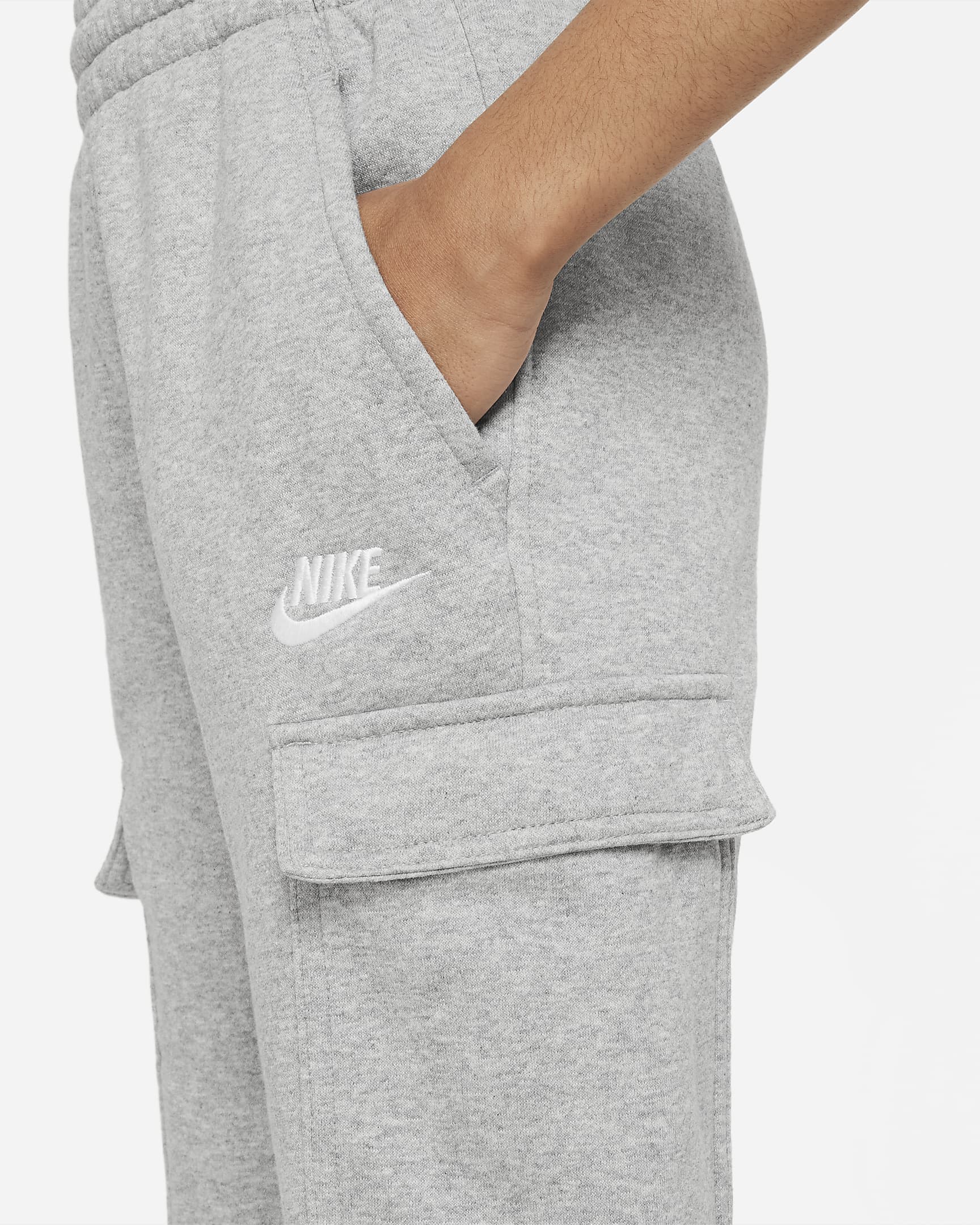 Nike Sportswear Club Fleece cargobukse til store barn - Dark Grey Heather/Base Grey/Hvit